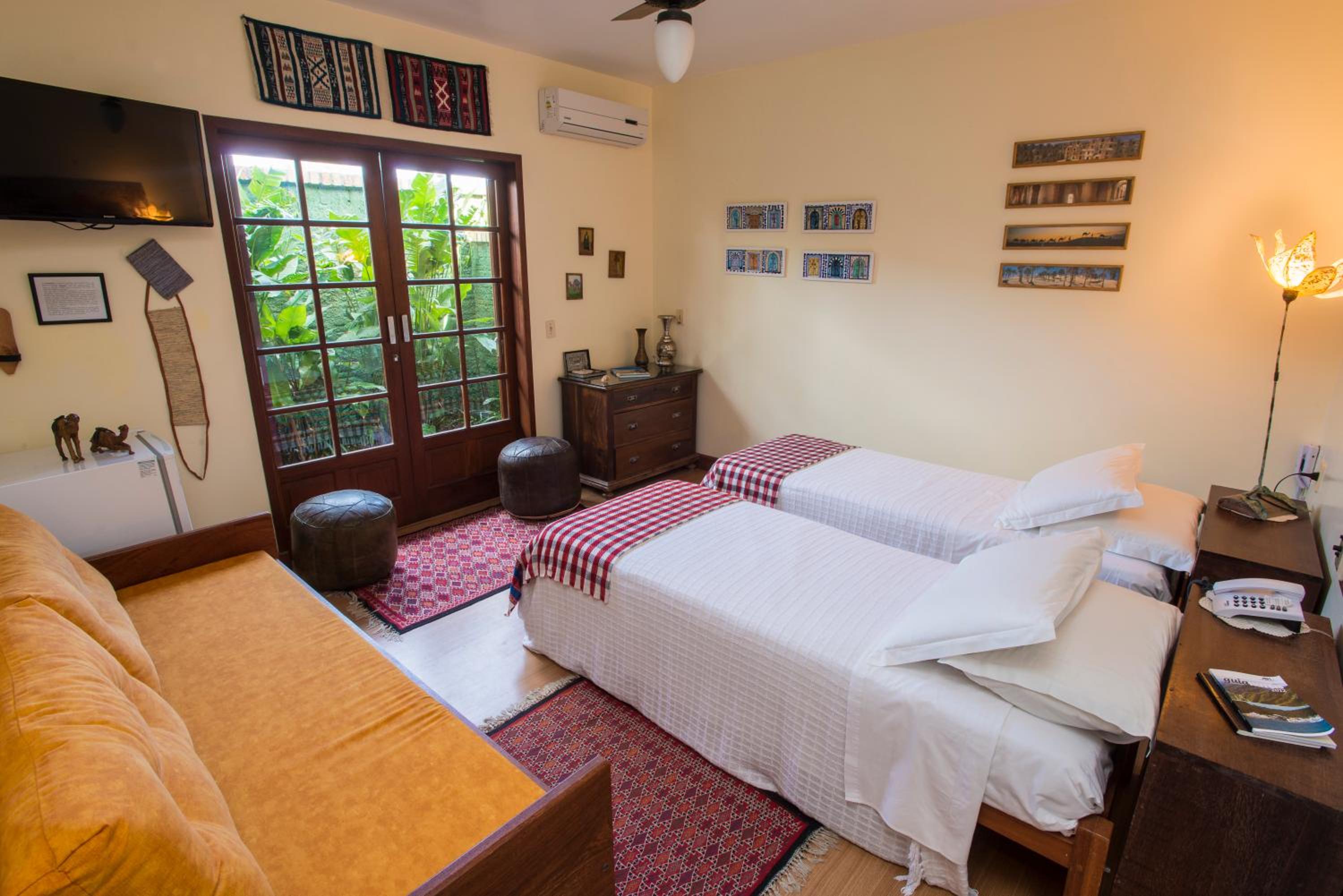 Suite - Photo 3