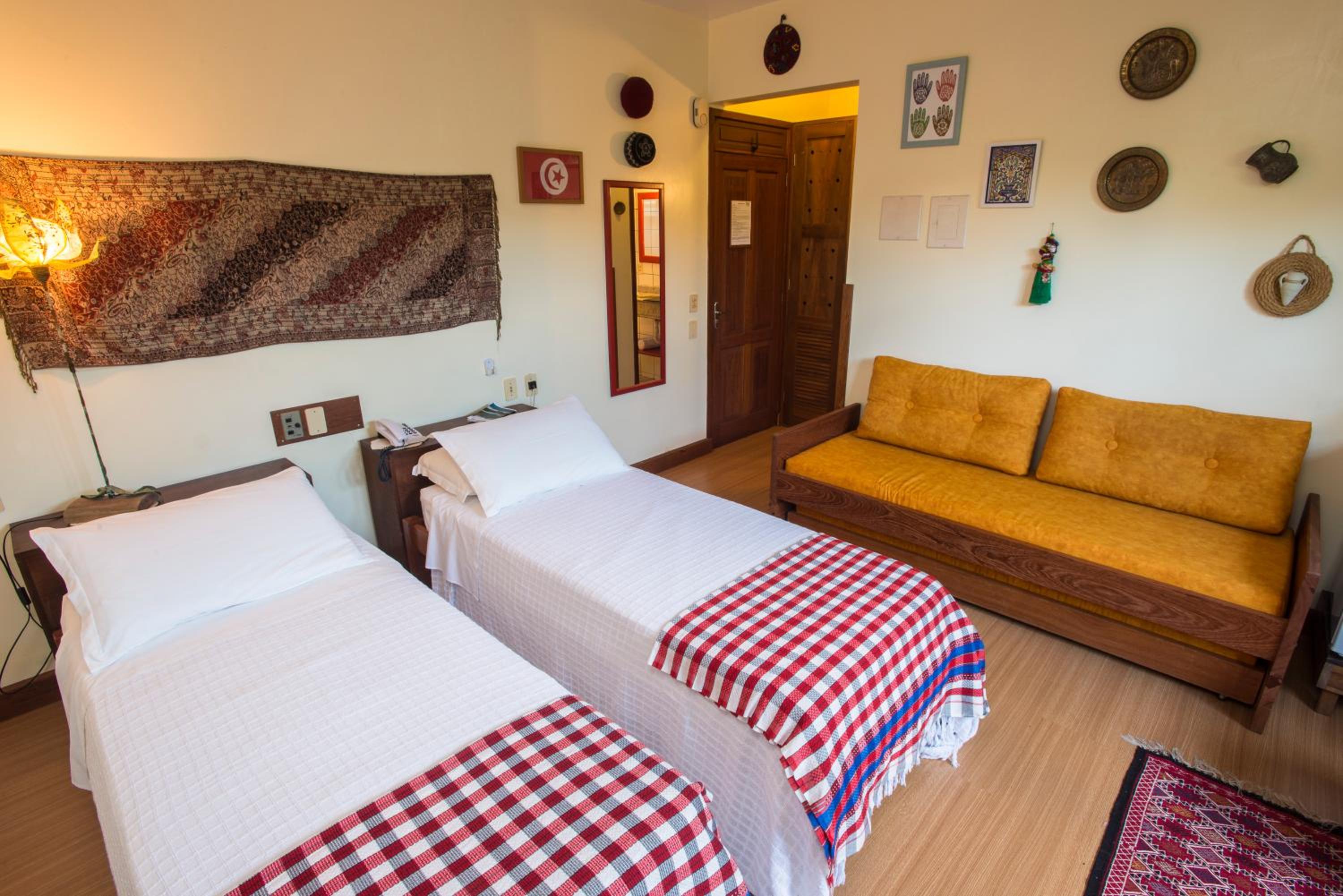Suite - Photo 1