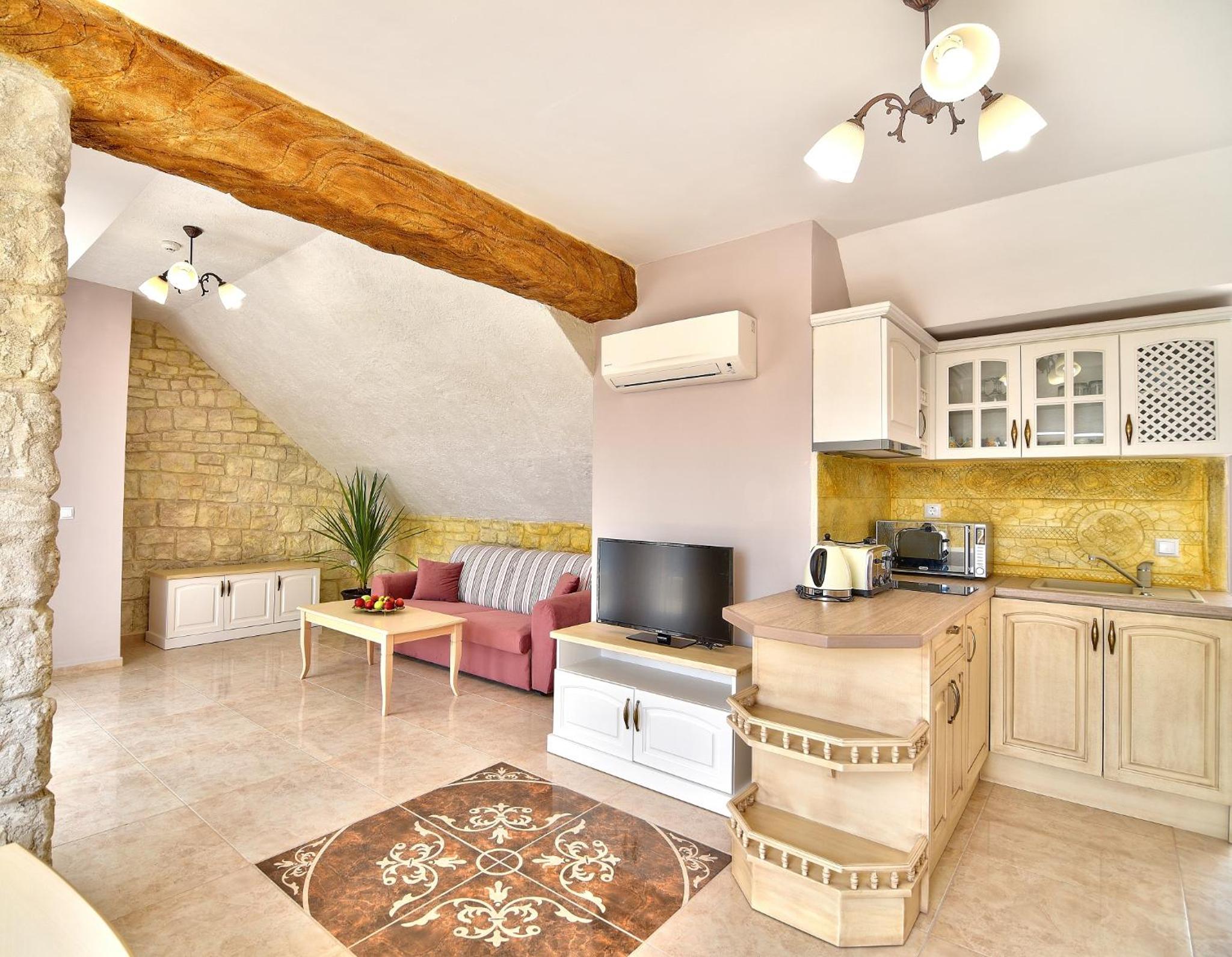 Deluxe Two-Bedroom Apartment with Sea View