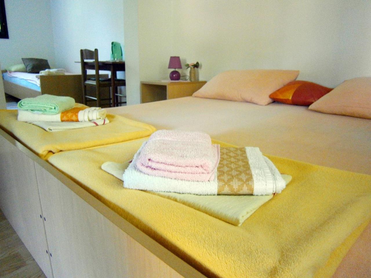 Triple Room with Private Bathroom photo 1