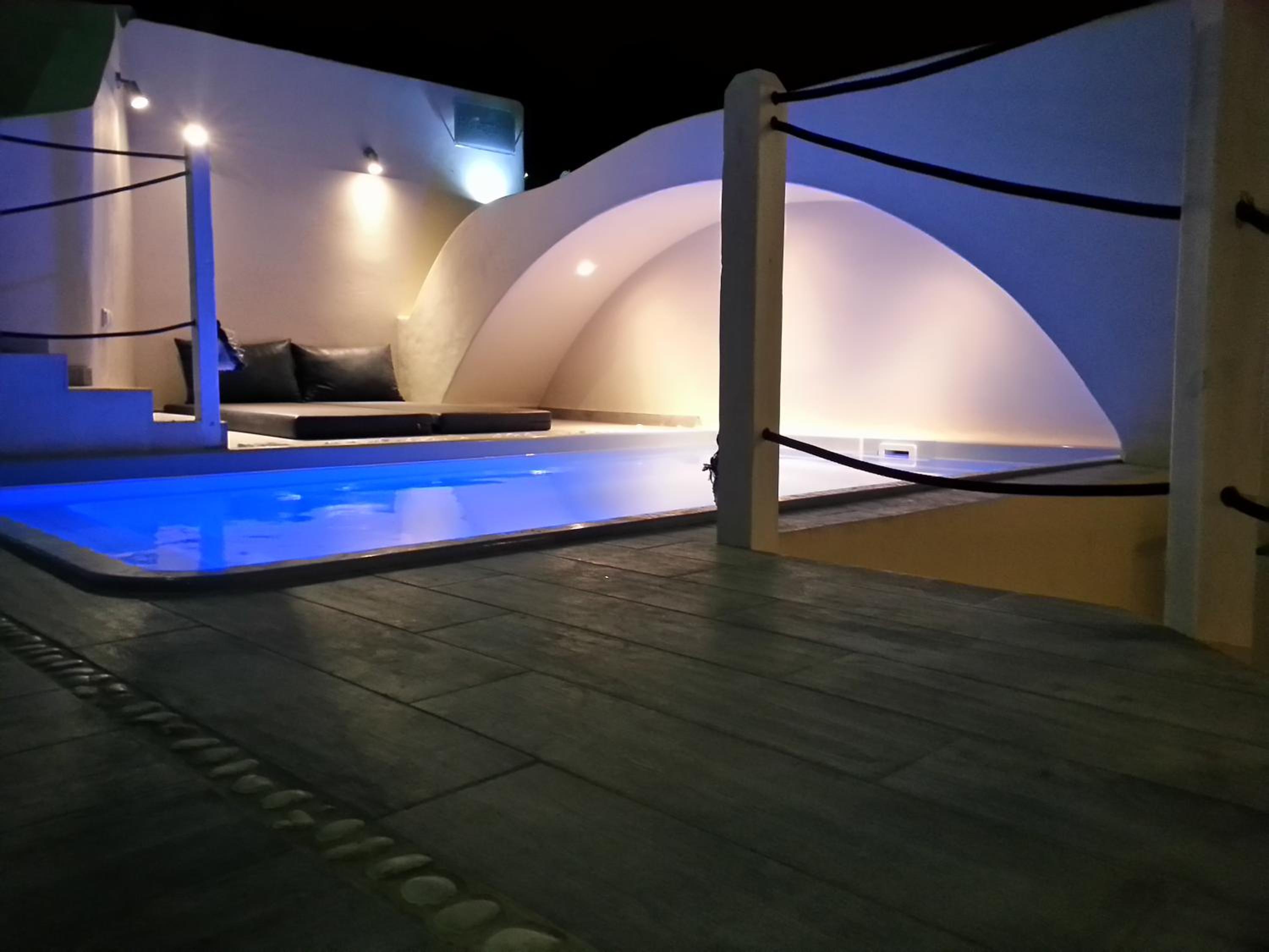 Grand Suite with Plunge Pool photo 3