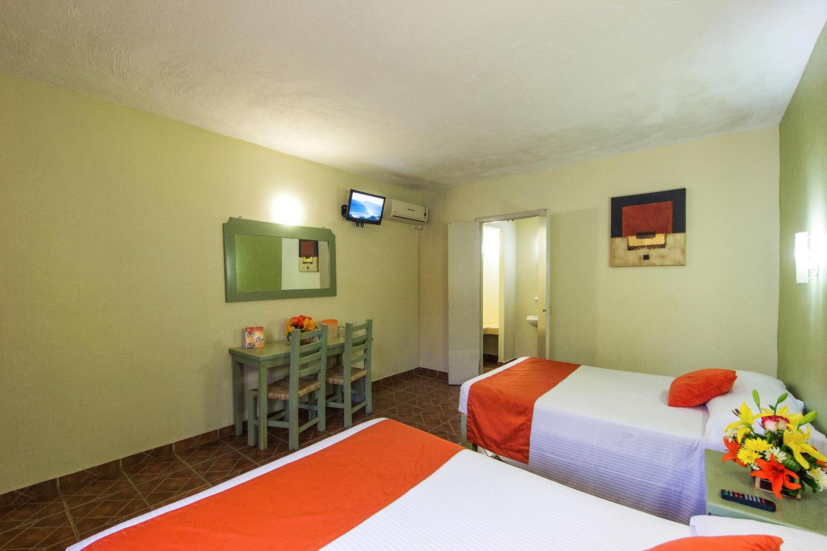 Standard Quadruple Room - Photo 1