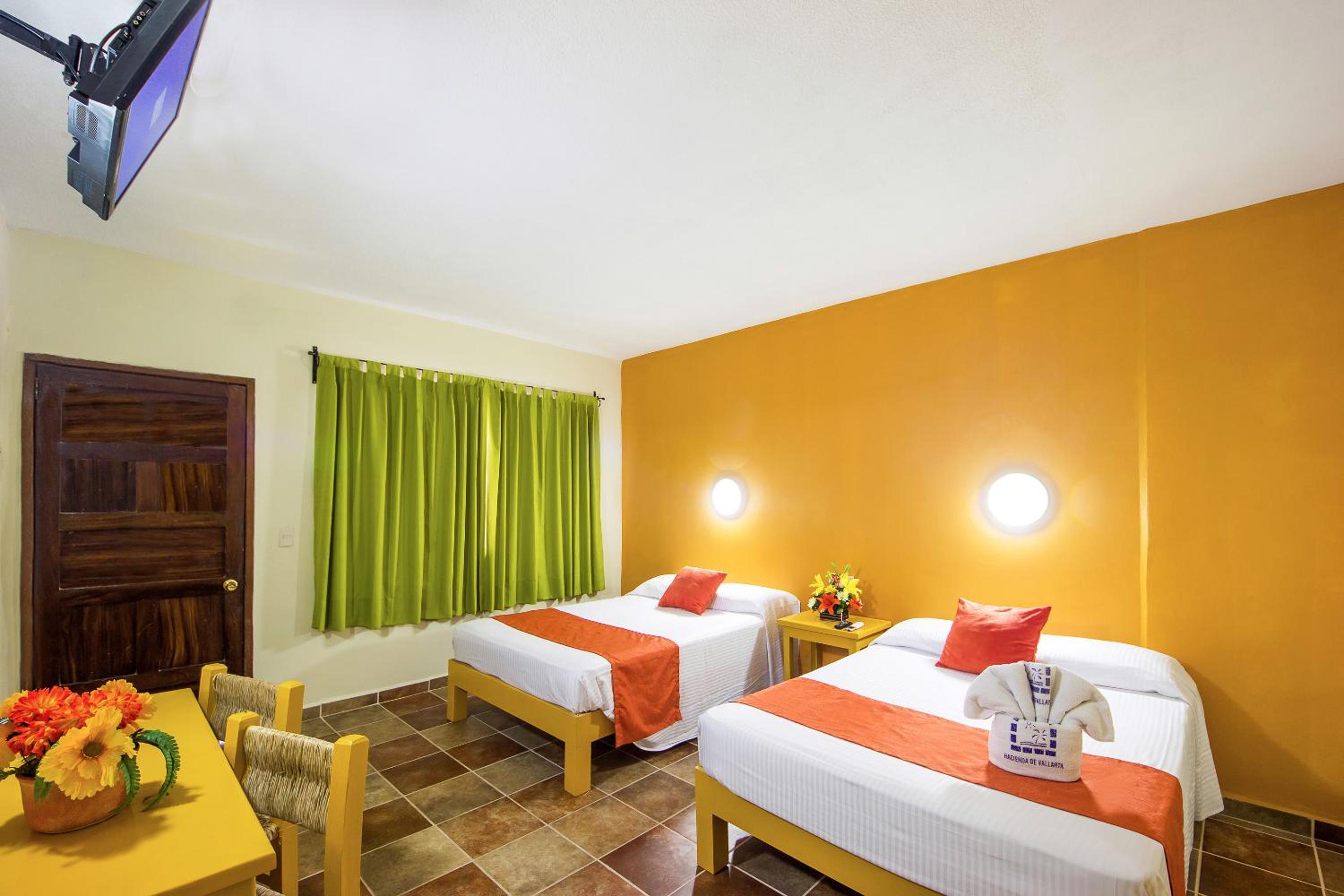 Standard Quadruple Room - Photo 4
