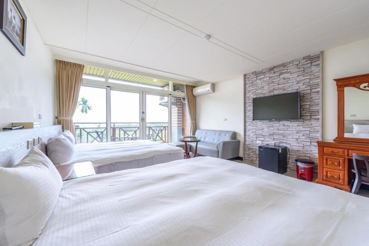 Quadruple Room with Balcony photo 2