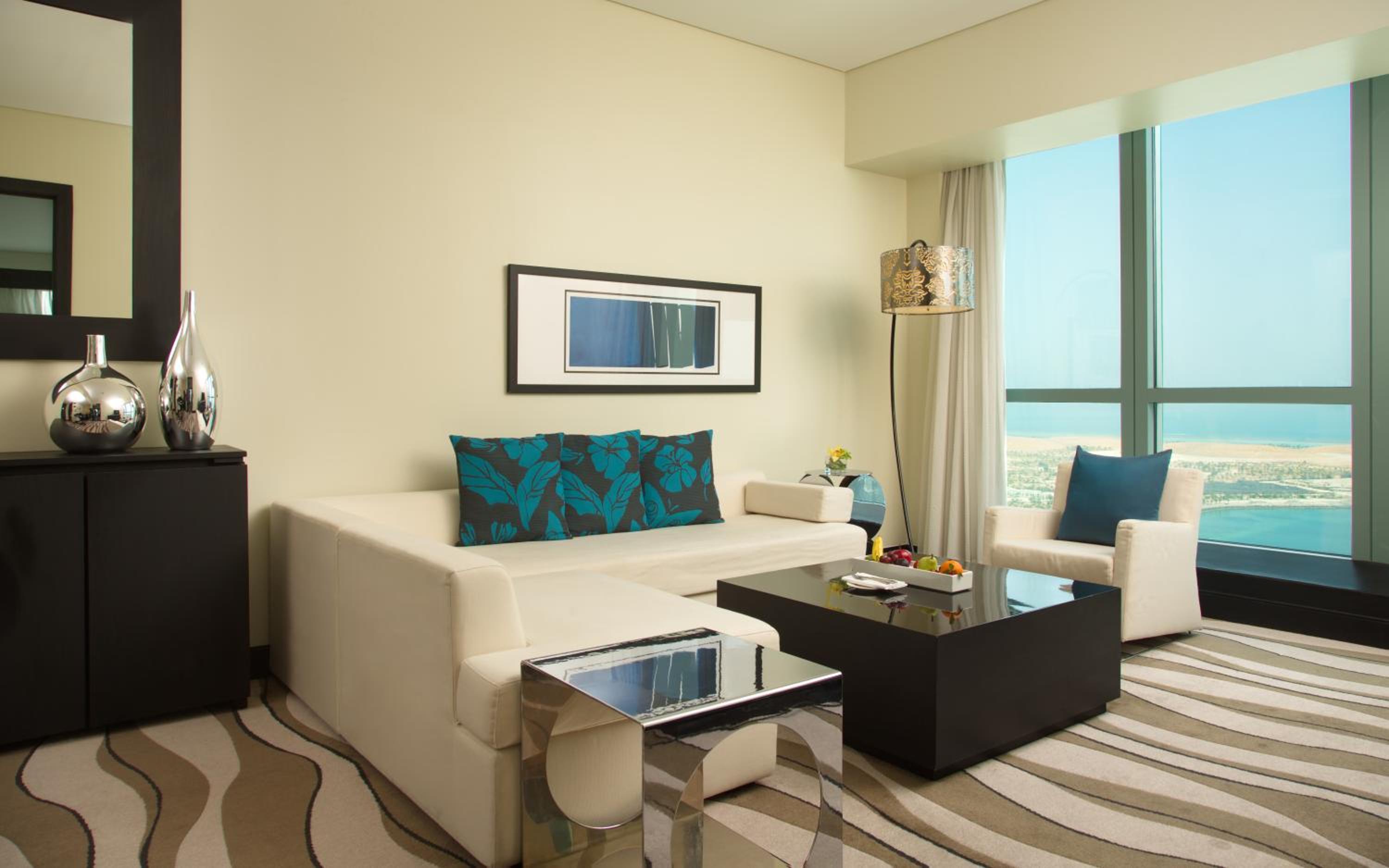 Opera King Suite with Club Millésime Access and Sea or City View — photo 6