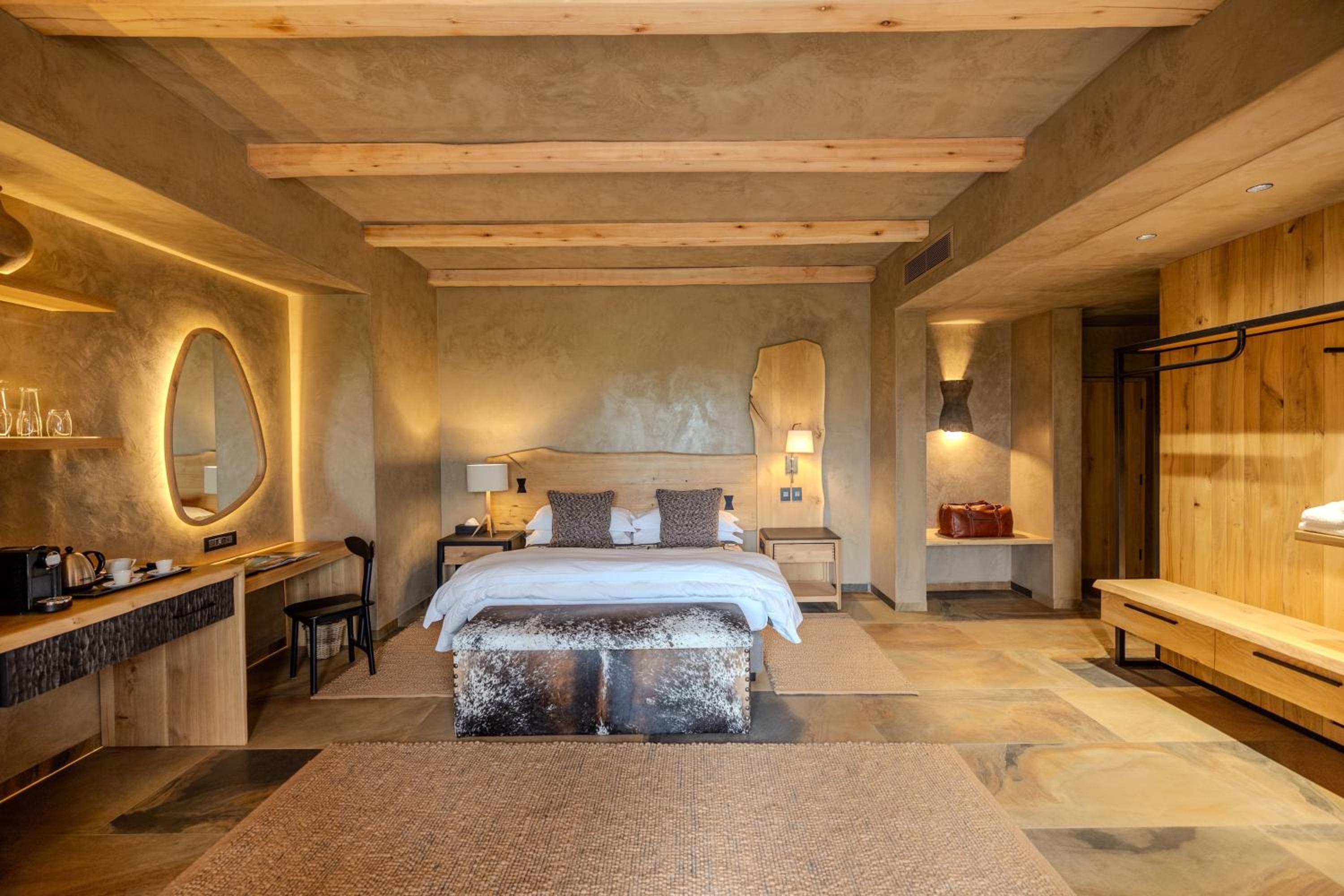 Tamboti Superior Suite photo 3