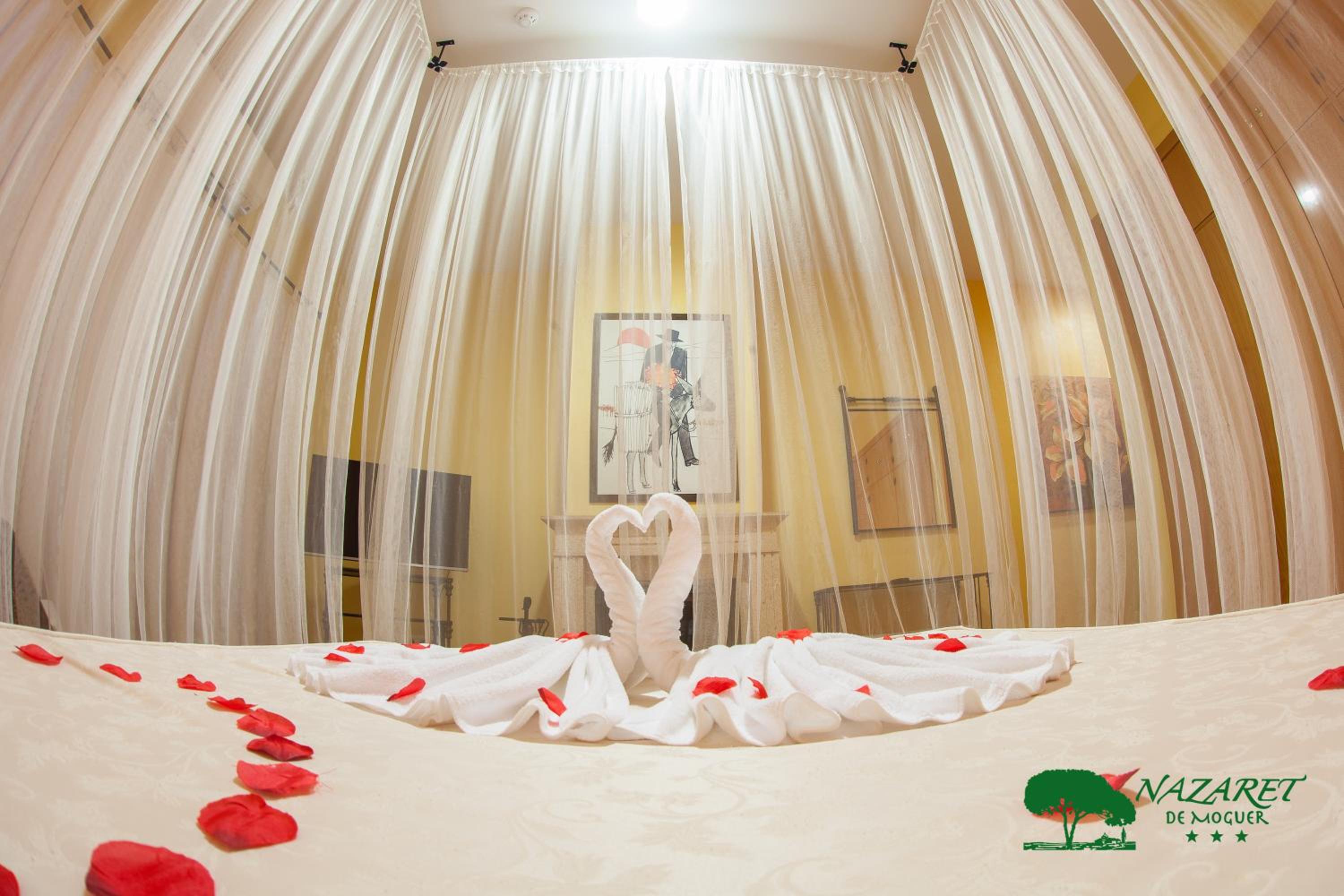 Deluxe Double Room - Photo 6