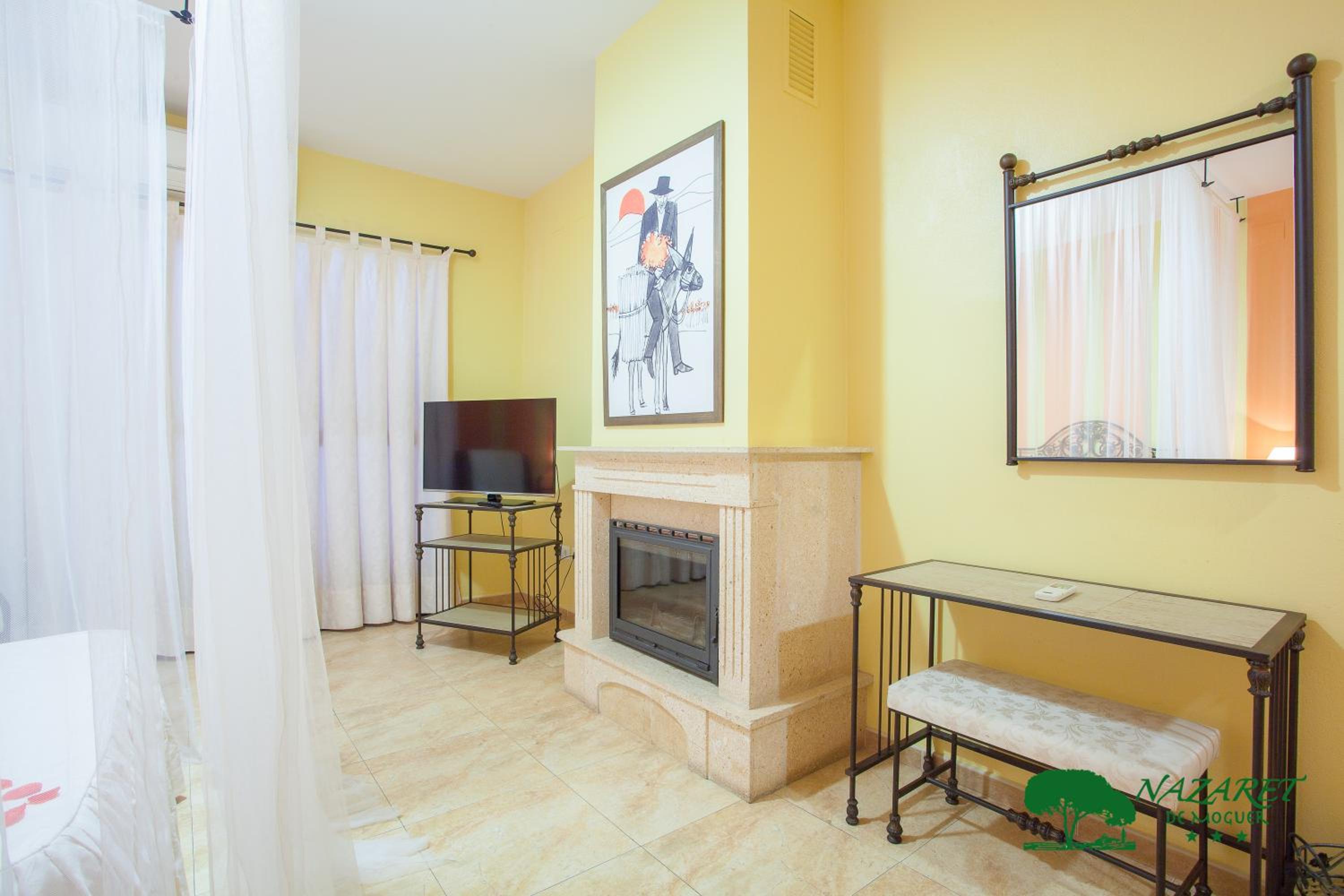 Deluxe Double Room - Photo 4