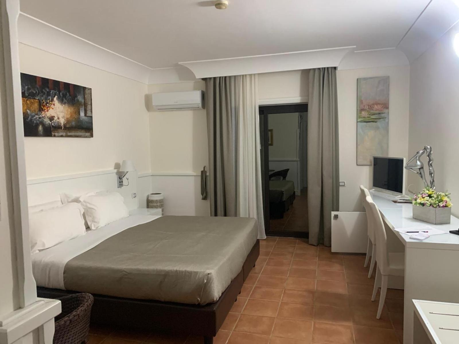 Triple Room - Photo 2