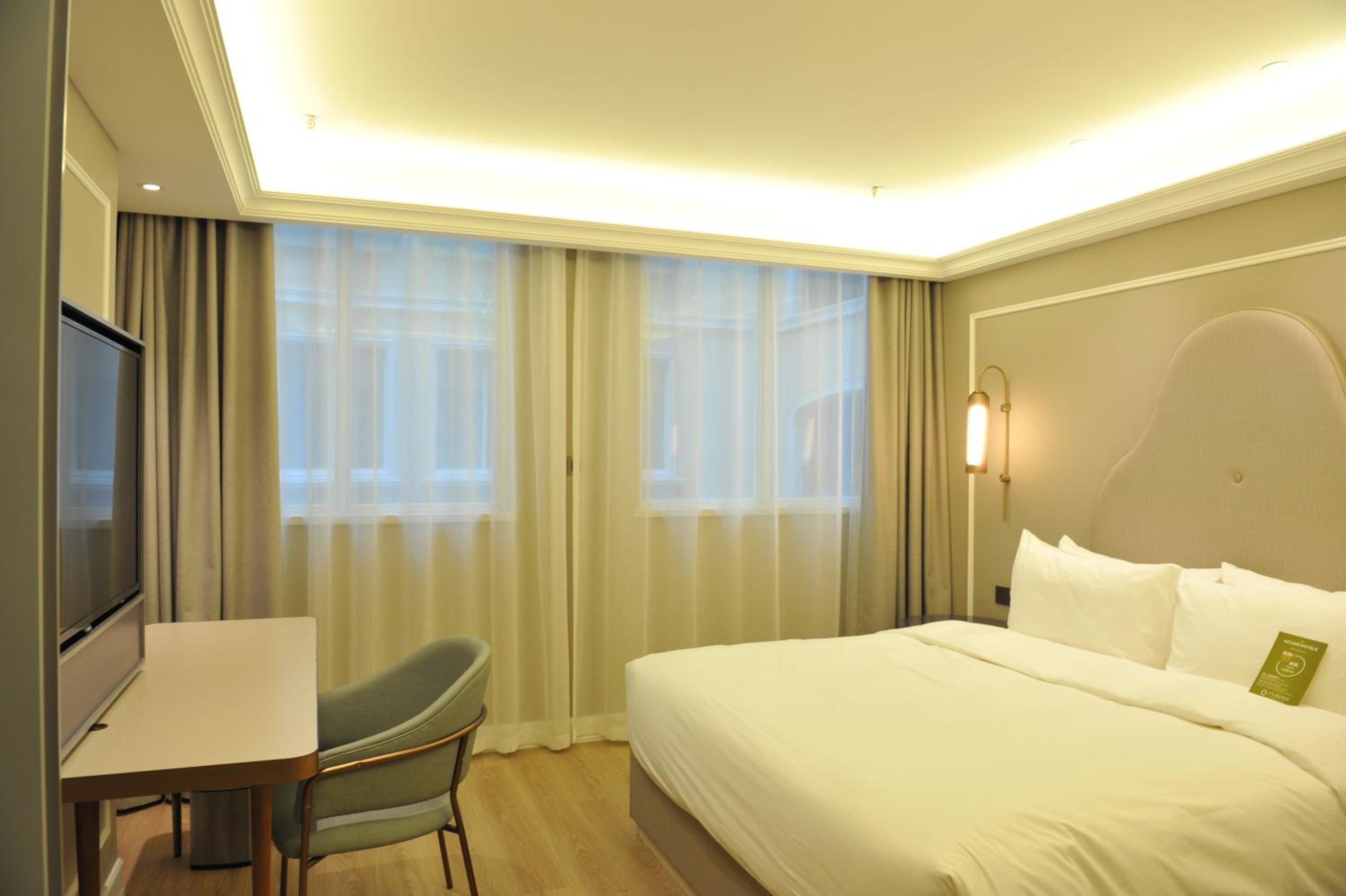 Superior King Room photo 2