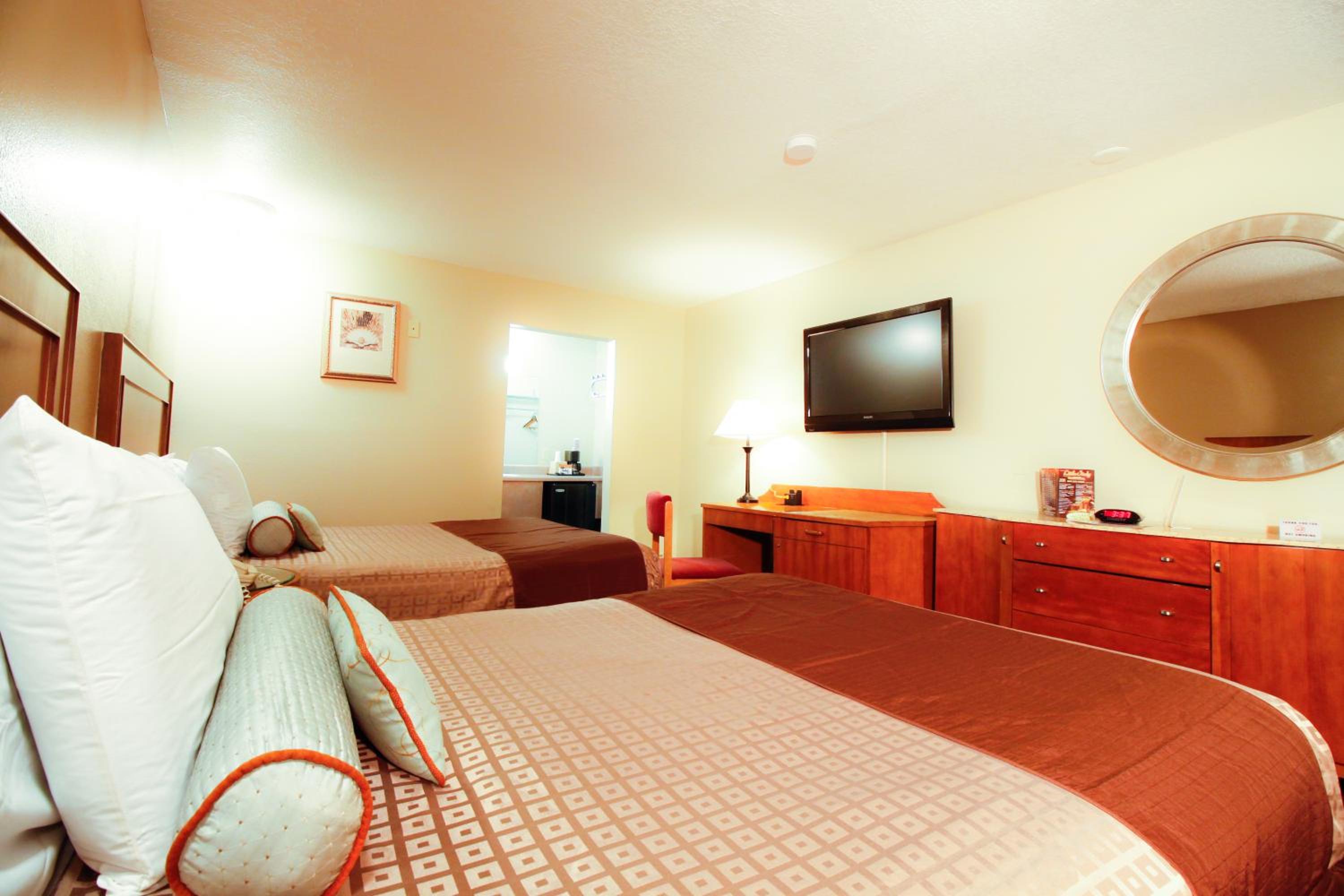 Double Queen Room photo 2