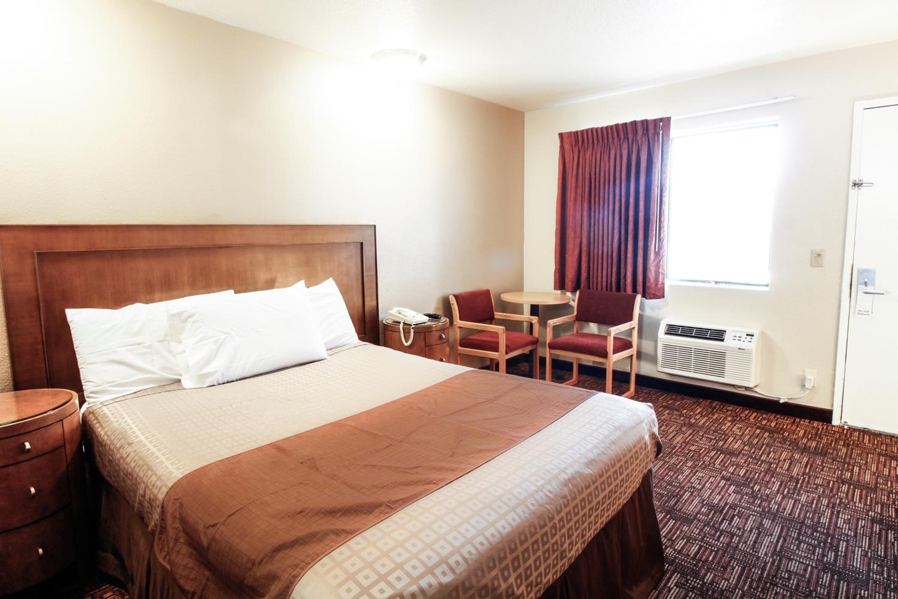 Standard Queen Room photo 1