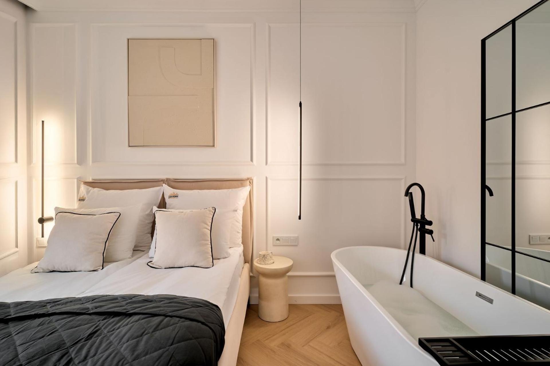 One-Bedroom Deluxe Apartment