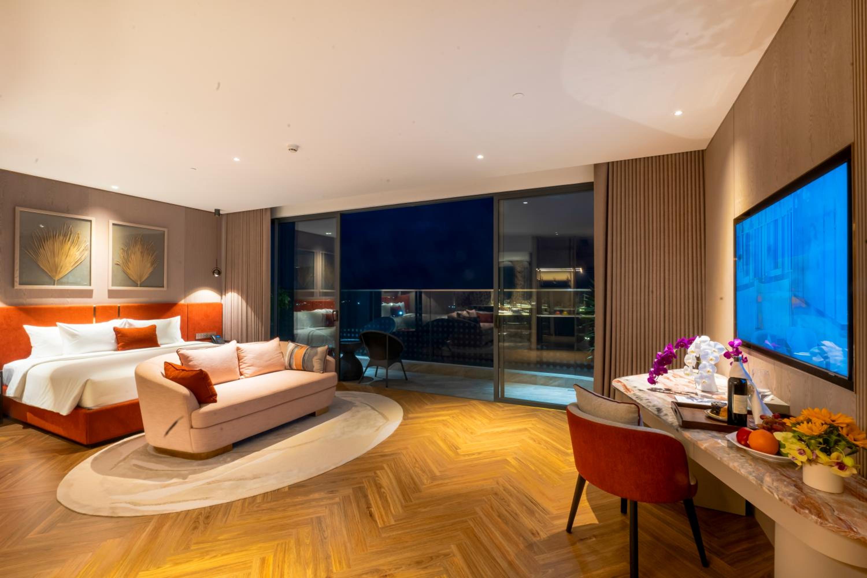 Junior Suite-One King Bed,Sea View