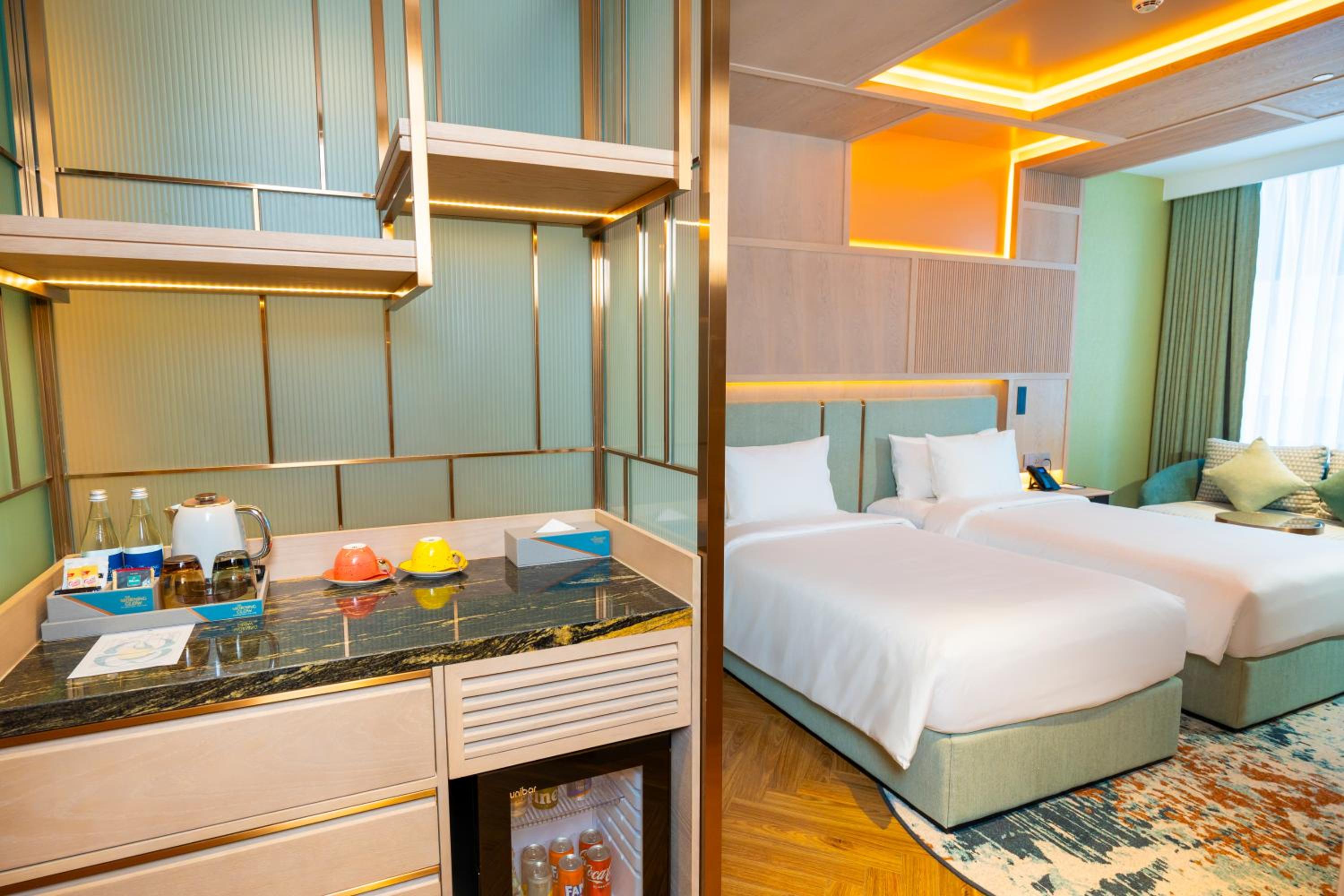 Deluxe Room-Two Single Size Beds,Sea View - Photo 3