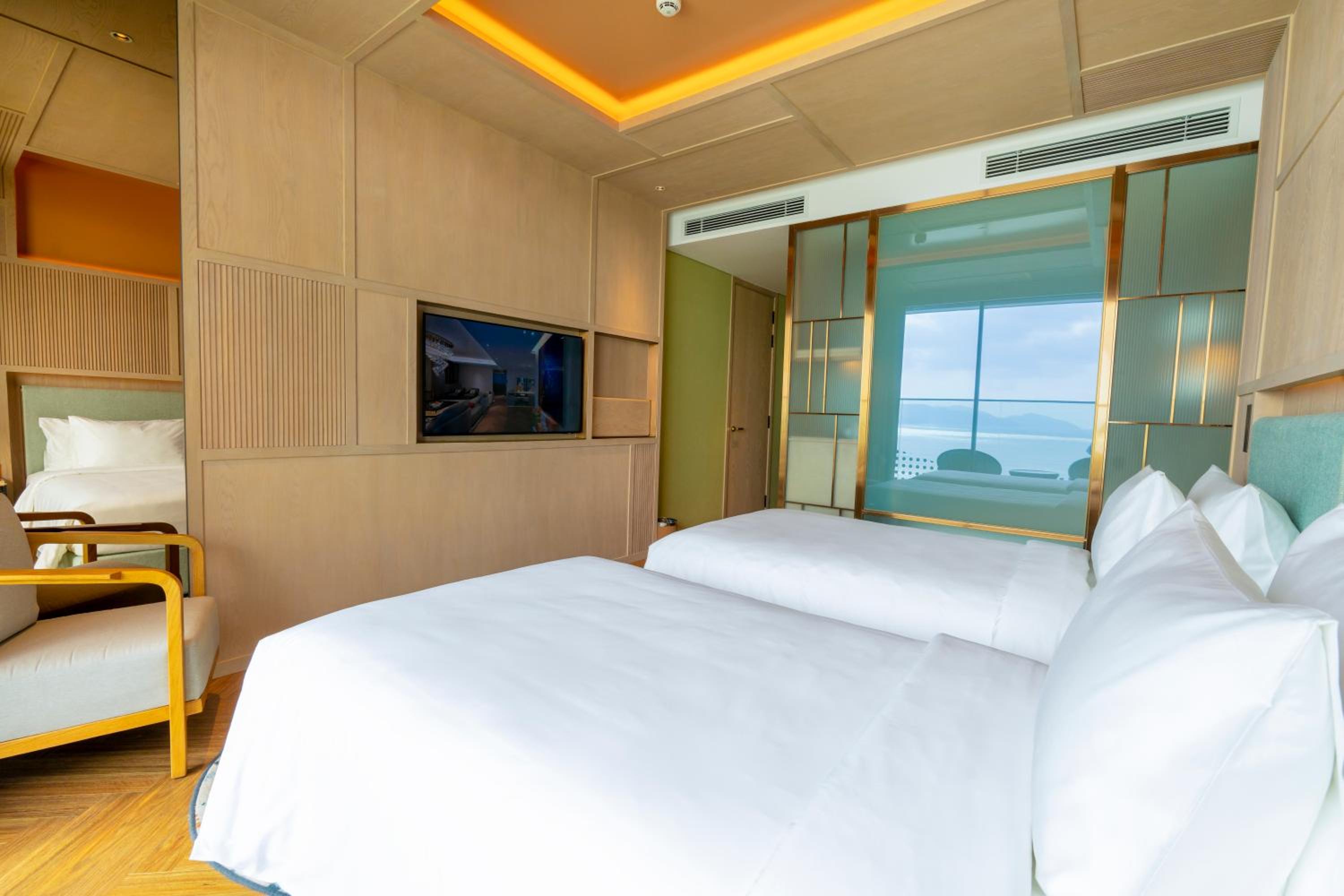 Deluxe Room-Two Single Size Beds,Sea View - Photo 5
