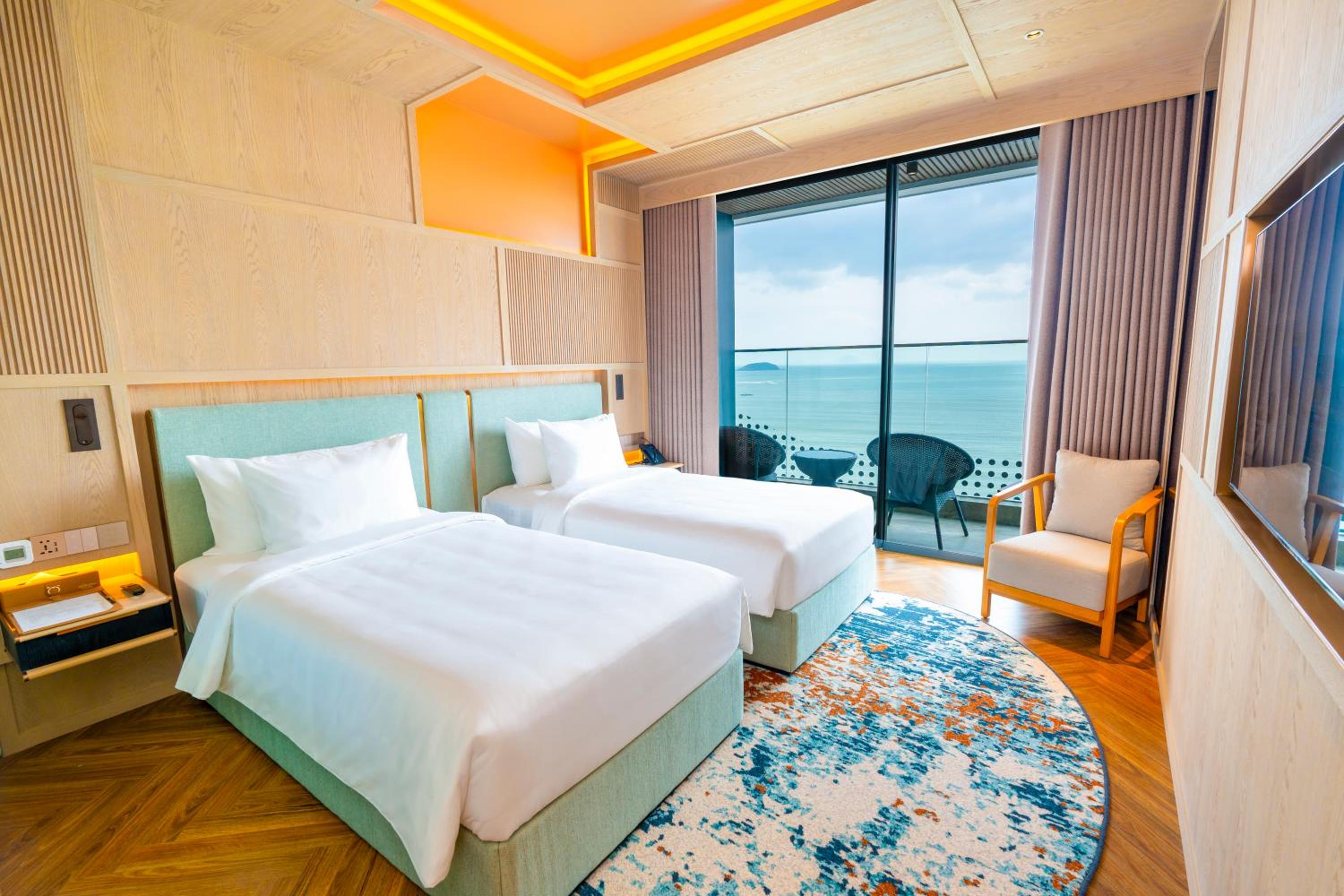 Deluxe Room-Two Single Size Beds,Sea View - Photo 7