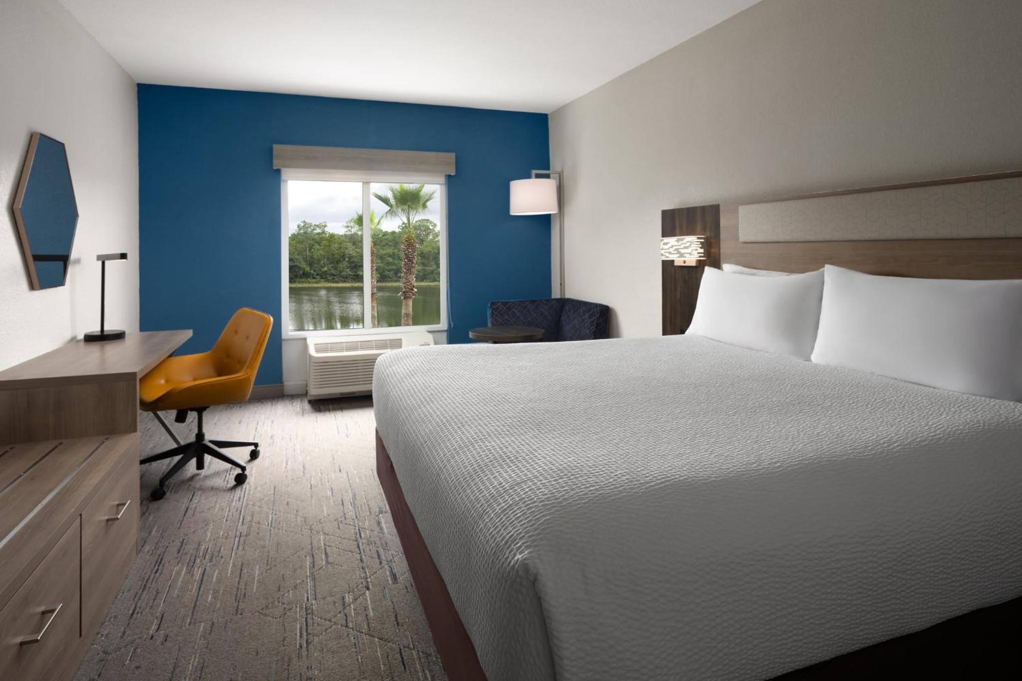 Standard King Room - Photo 2