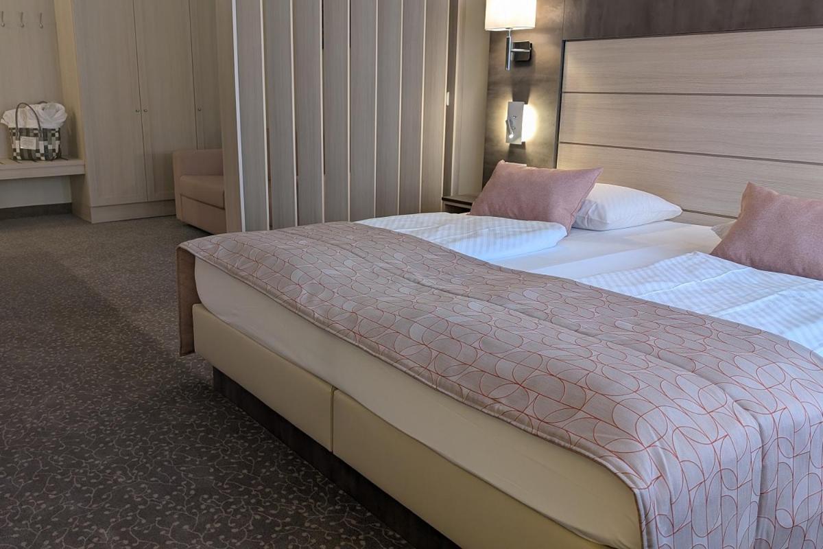 Junior Suite with Balcony photo 3