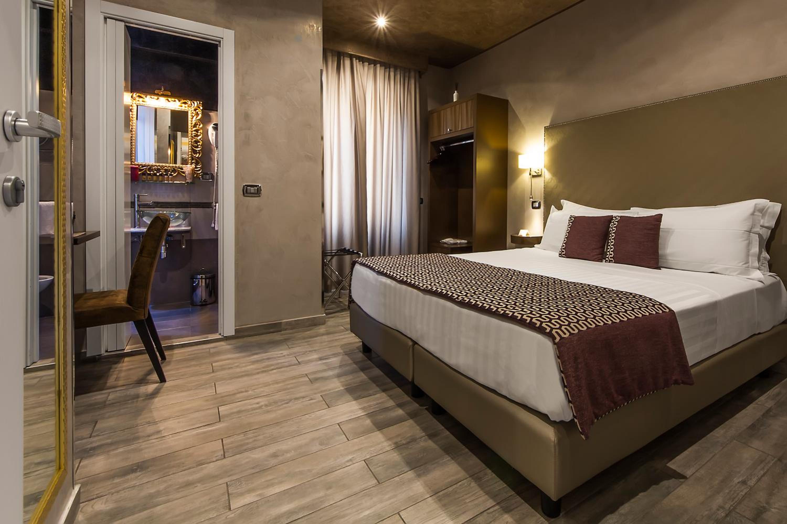 Deluxe Double or Twin Room