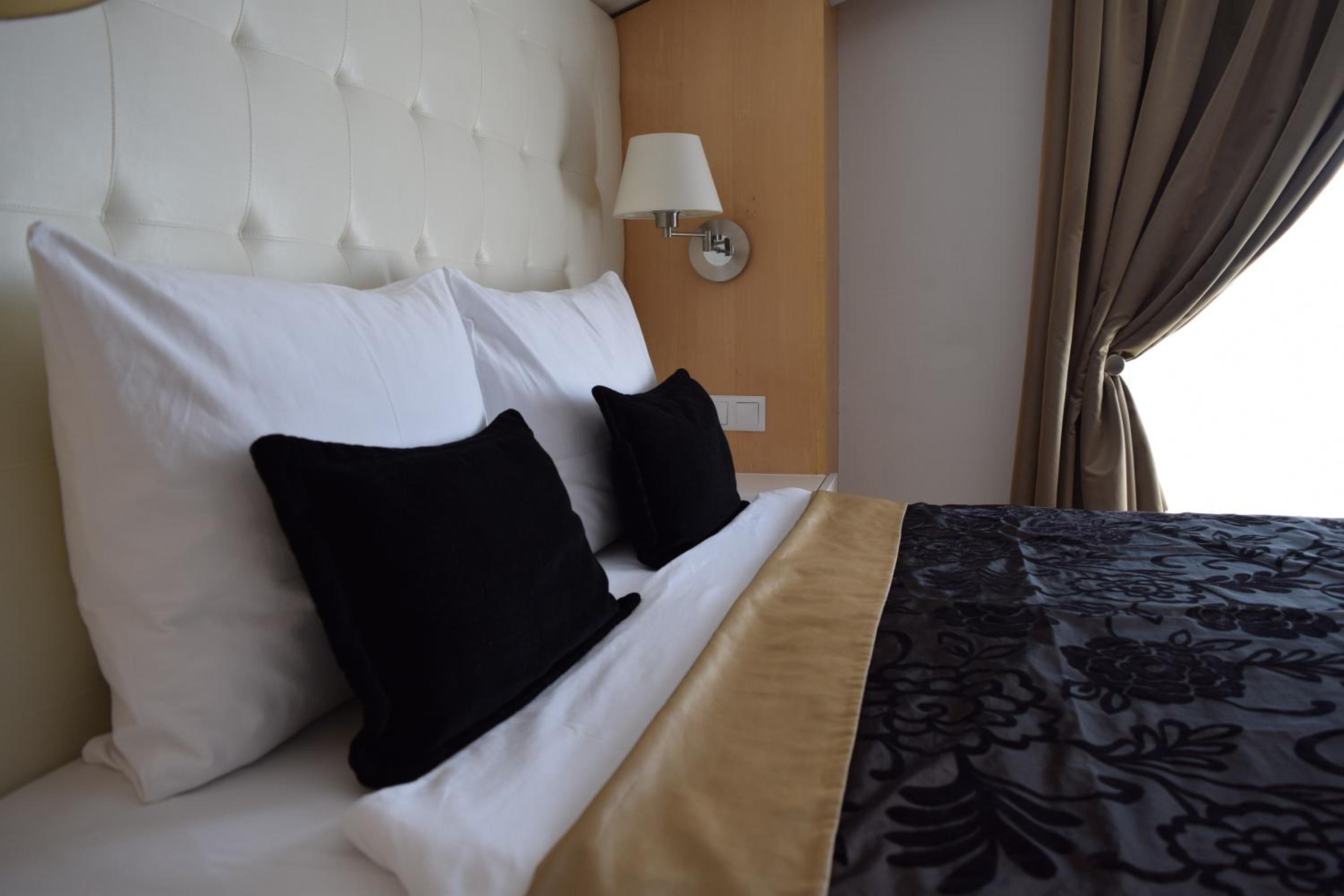Comfort Double Room with Balcony - Photo 17