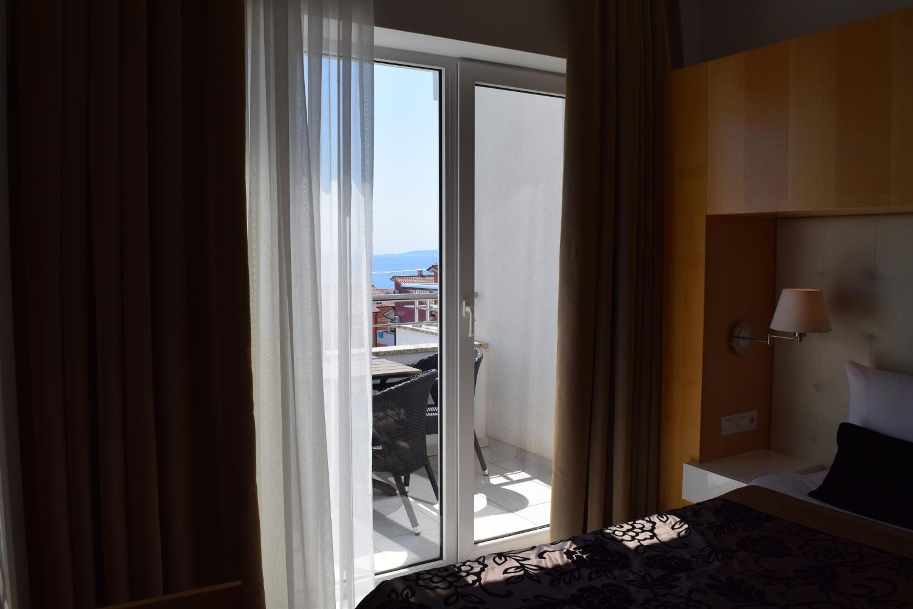 Comfort Double Room with Balcony - Photo 35