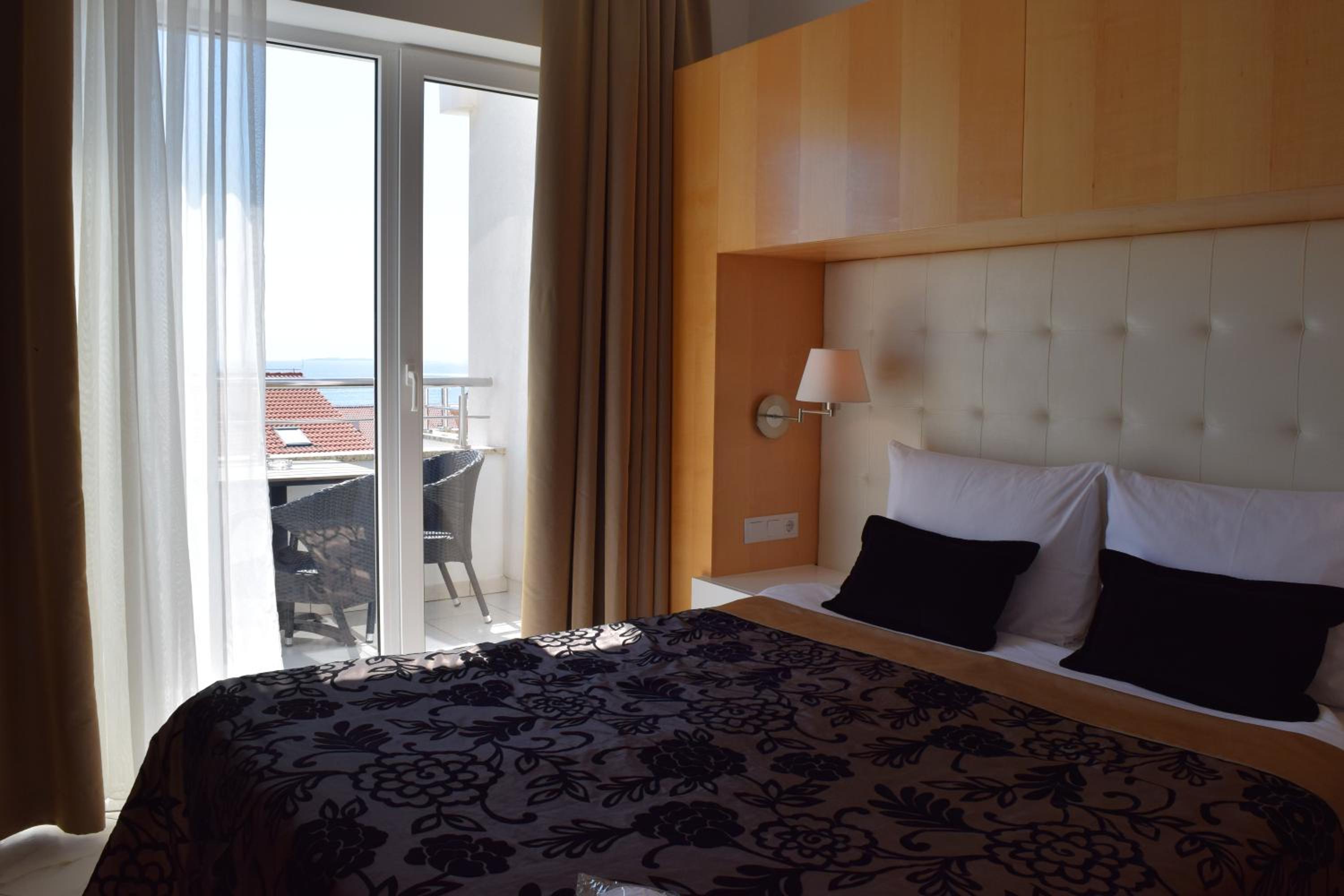 Comfort Double Room with Balcony - Photo 24