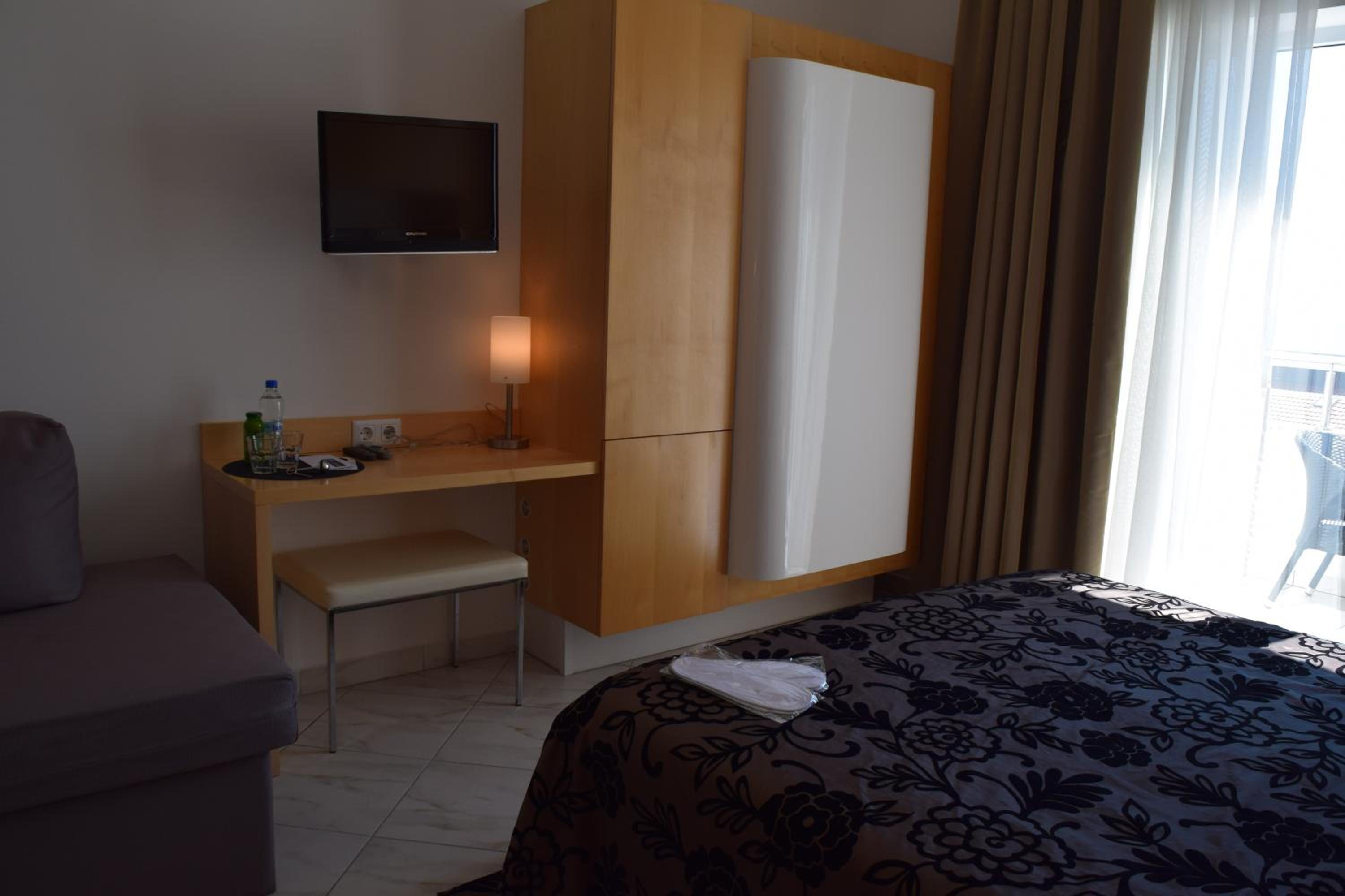 Comfort Double Room with Balcony - Photo 25