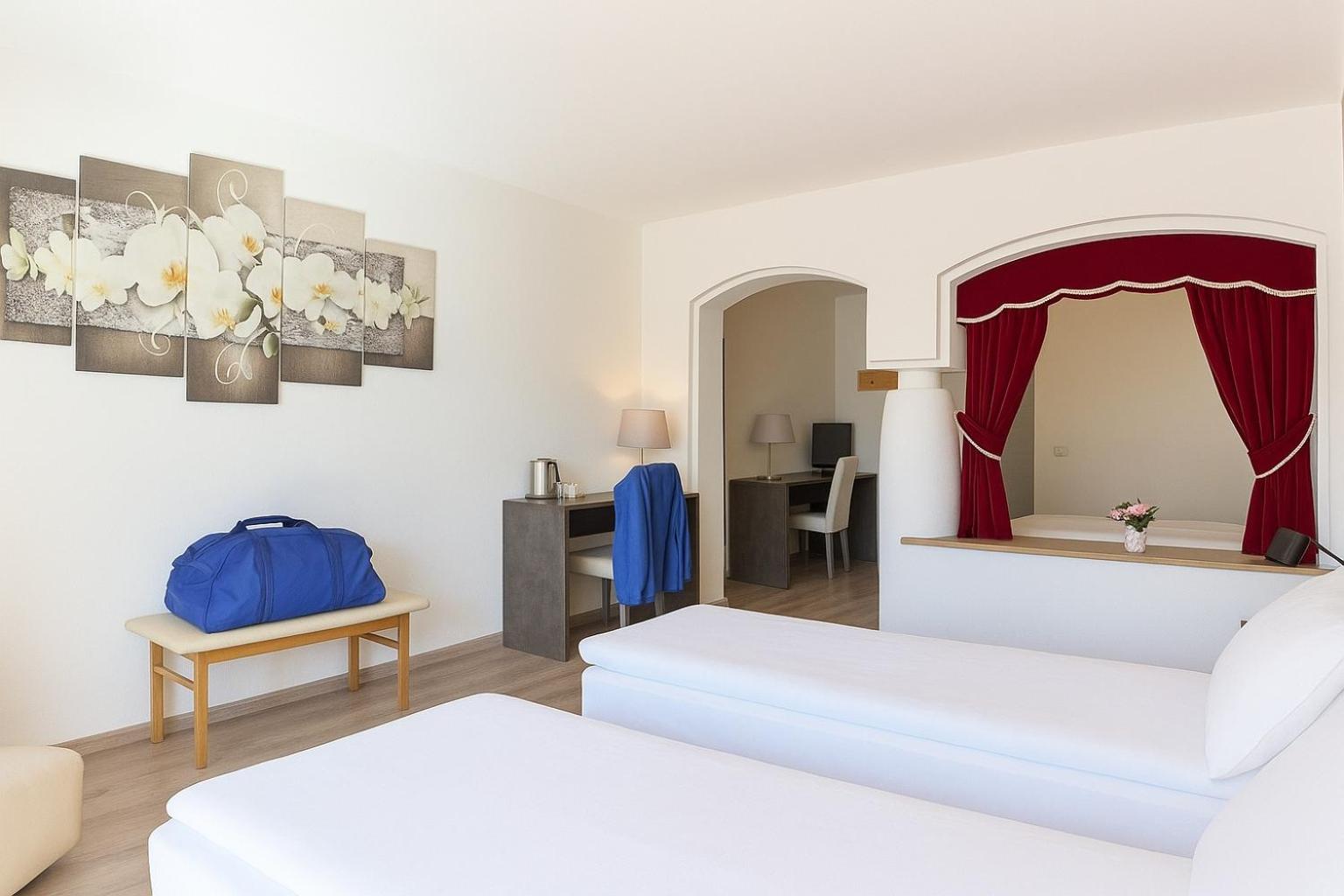 Quadruple Room with Balcony photo 3