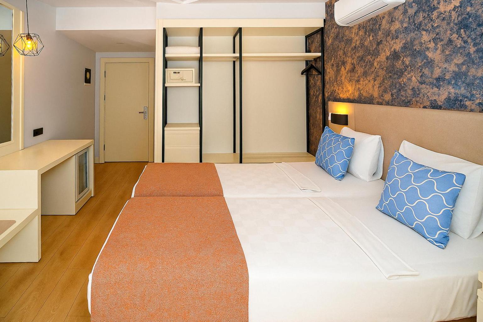 Double Room - Photo 3