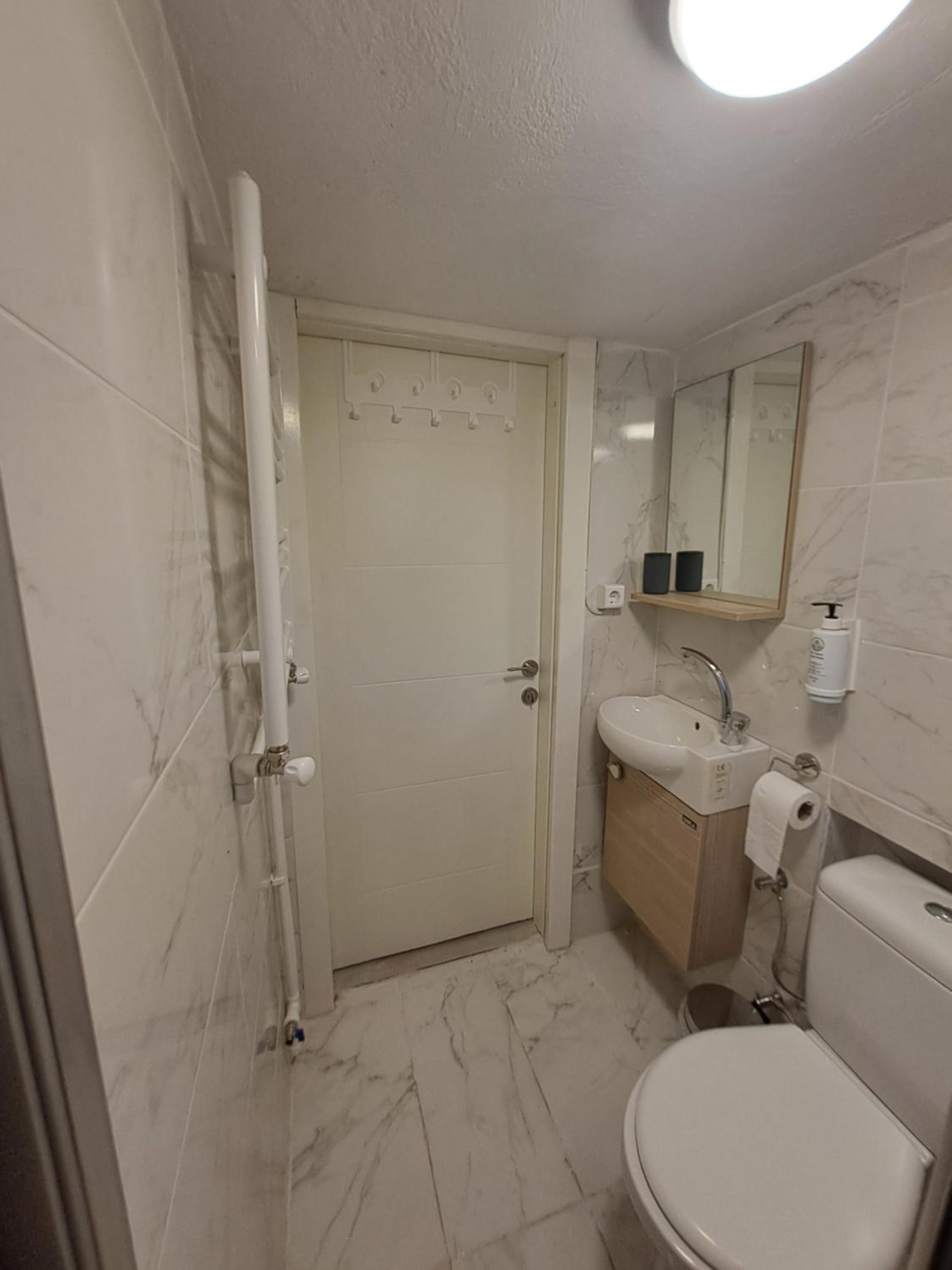 Economy Quadruple Room with Shared Bathroom photo 3