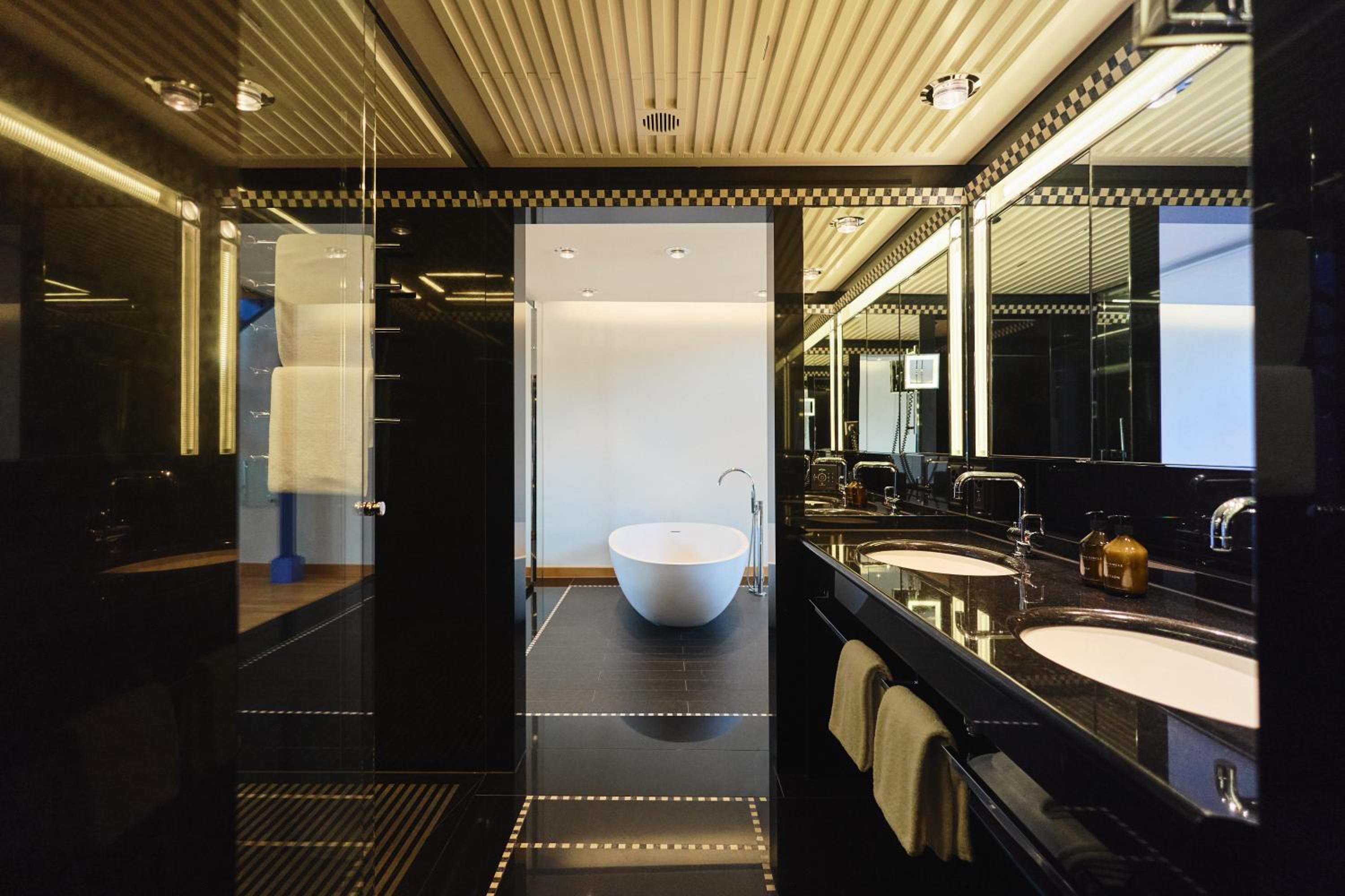 Design Loft Suite (Non Smoking)