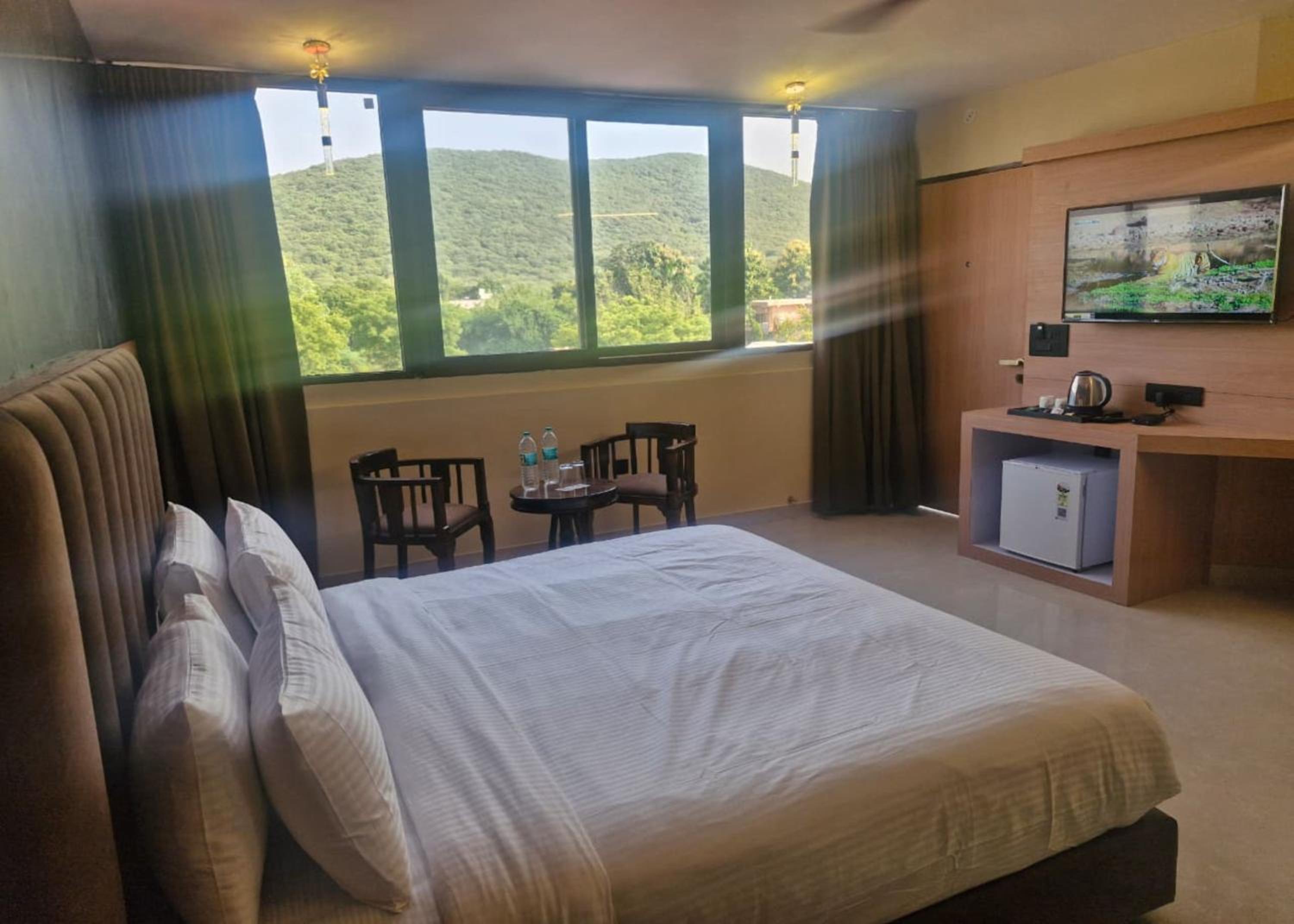 Superior King Room