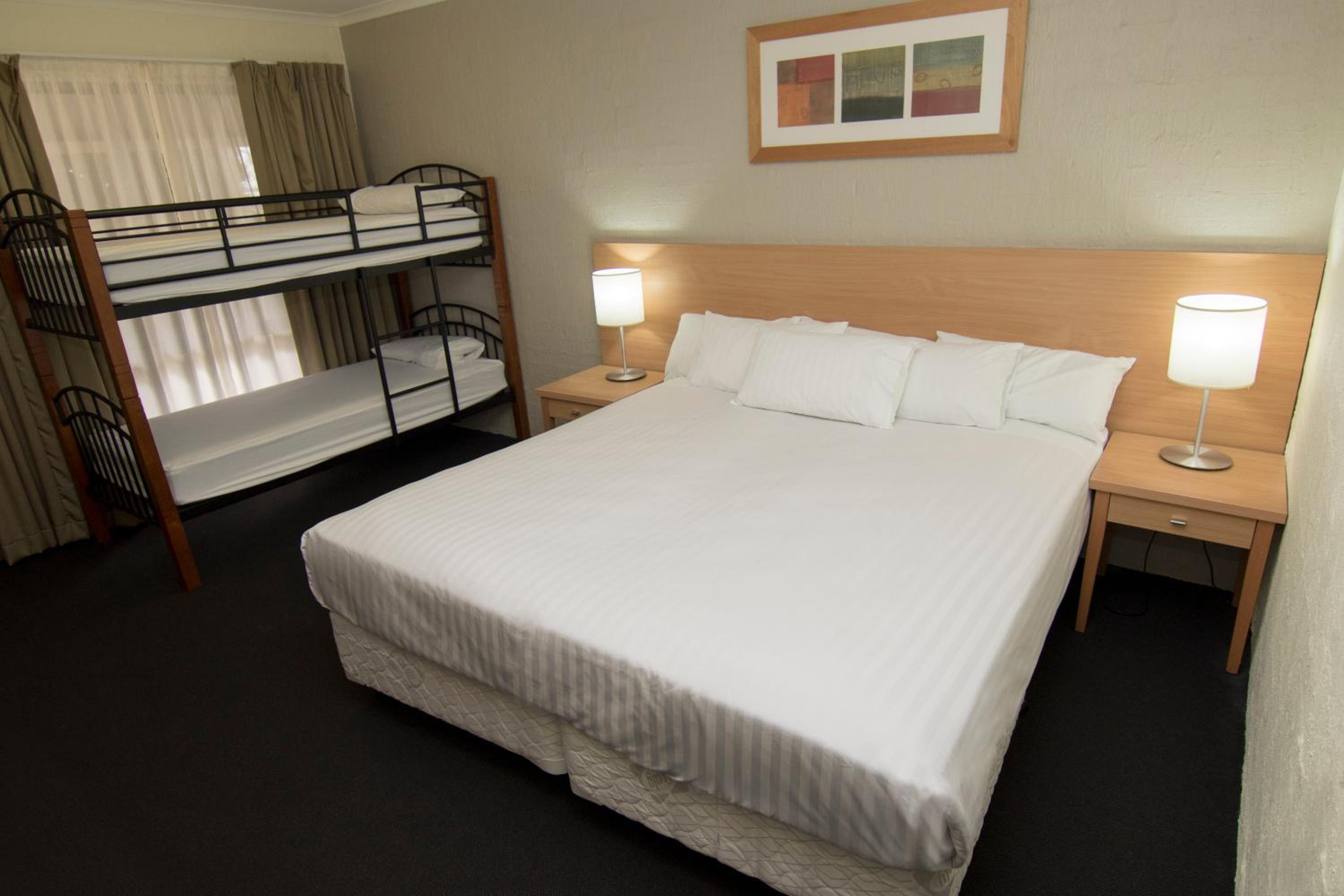 Standard King Room photo 1