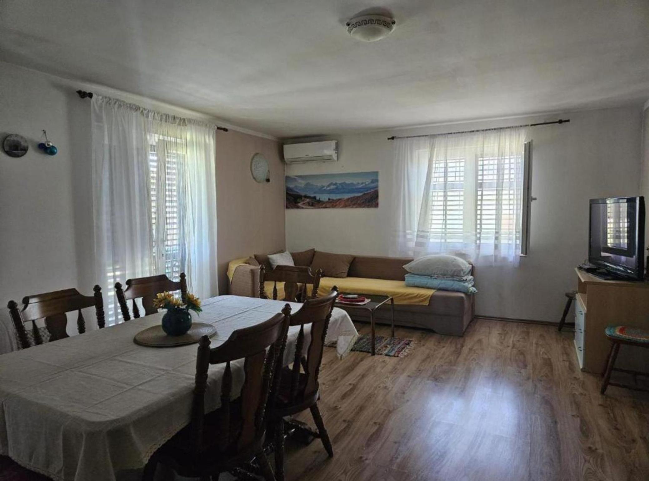 Three Bedroom Apartment photo 2