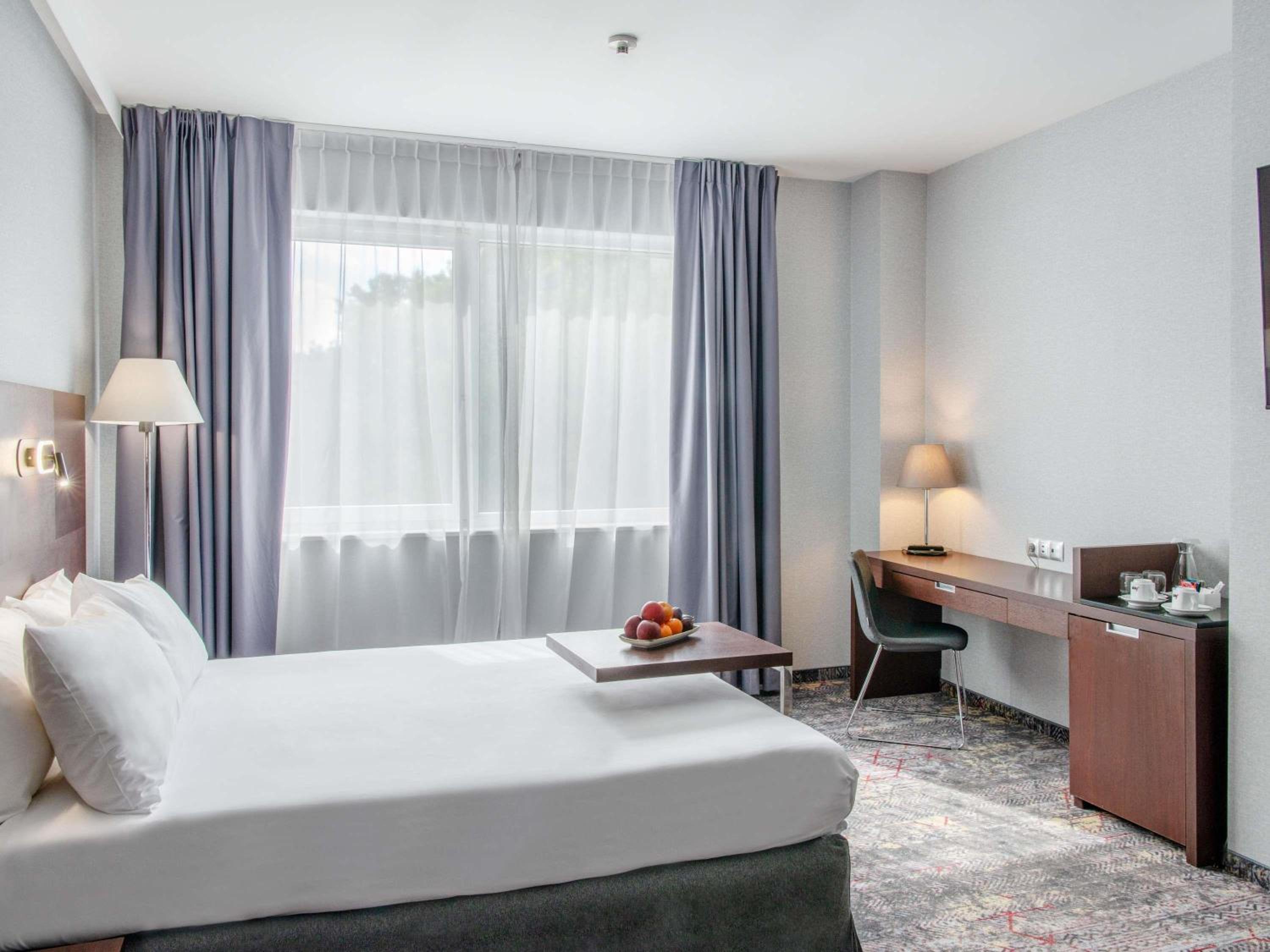 Double Room with Queen Bed - Photo 2