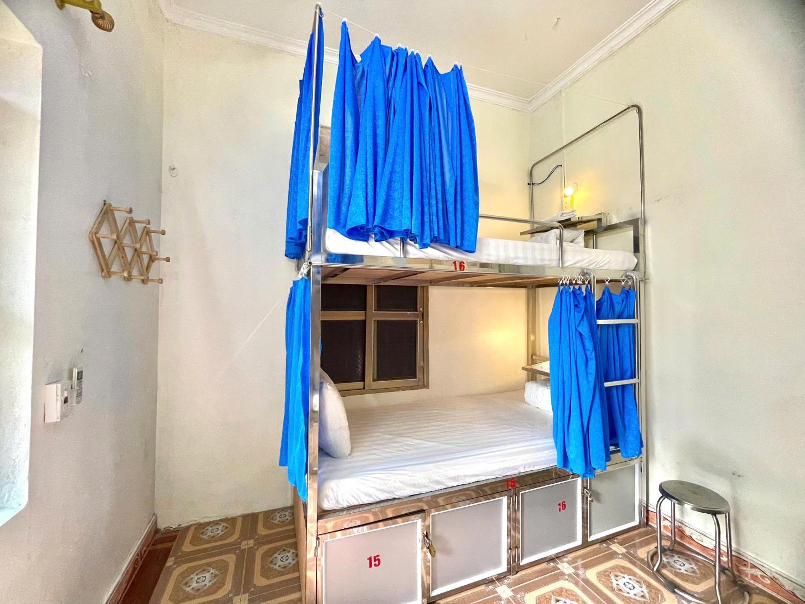 Bed in 4-Bed Mixed Dormitory Room photo 3