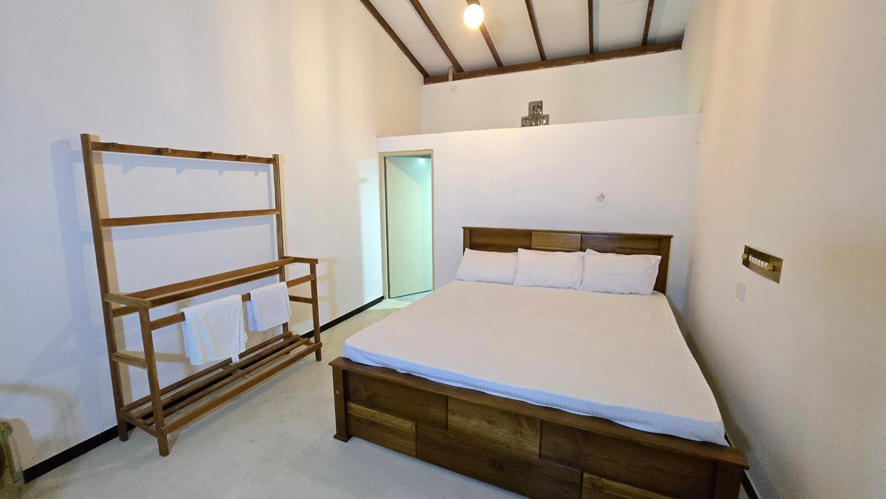 Deluxe King Room photo 1