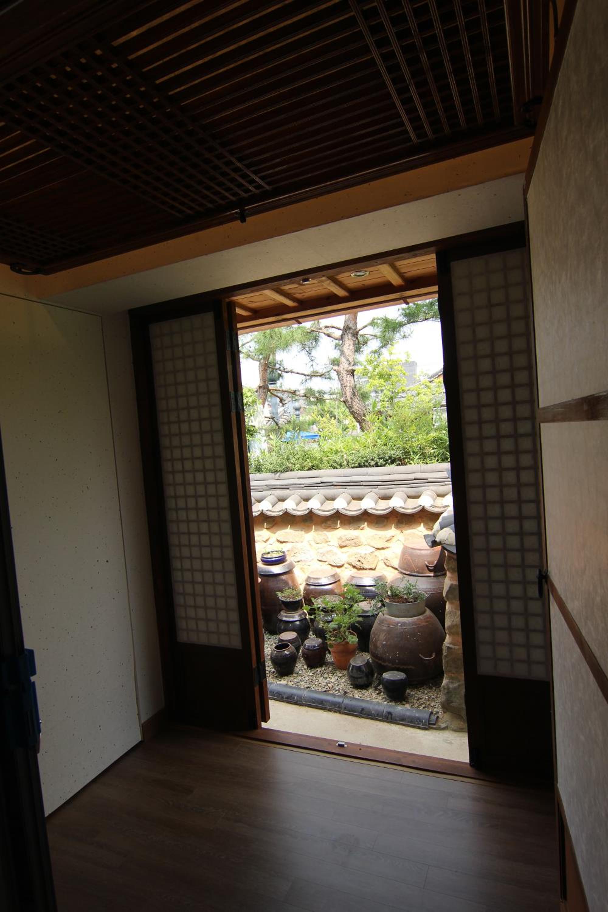 Family Room - Photo 10
