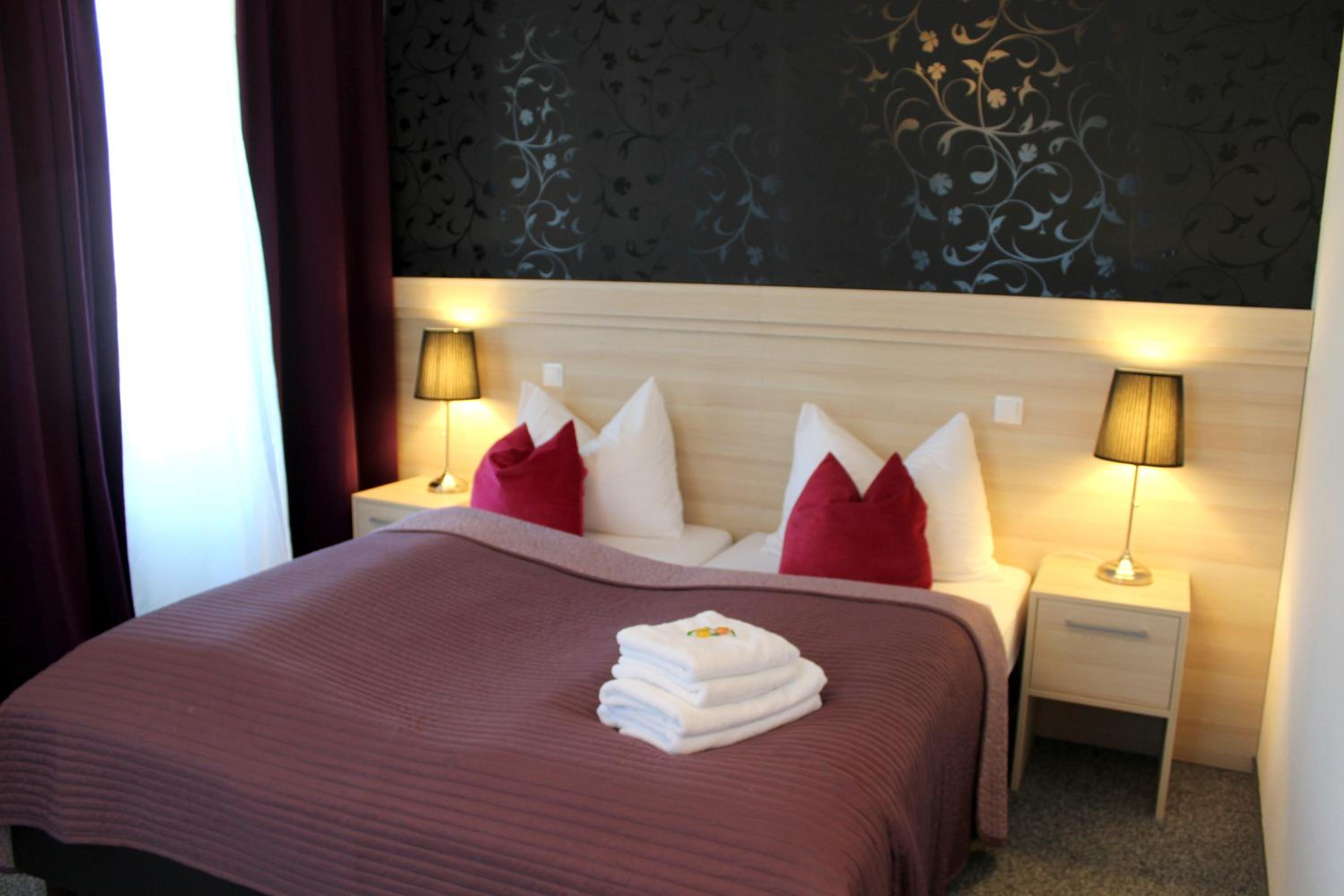 Standard Double Room - Photo 3