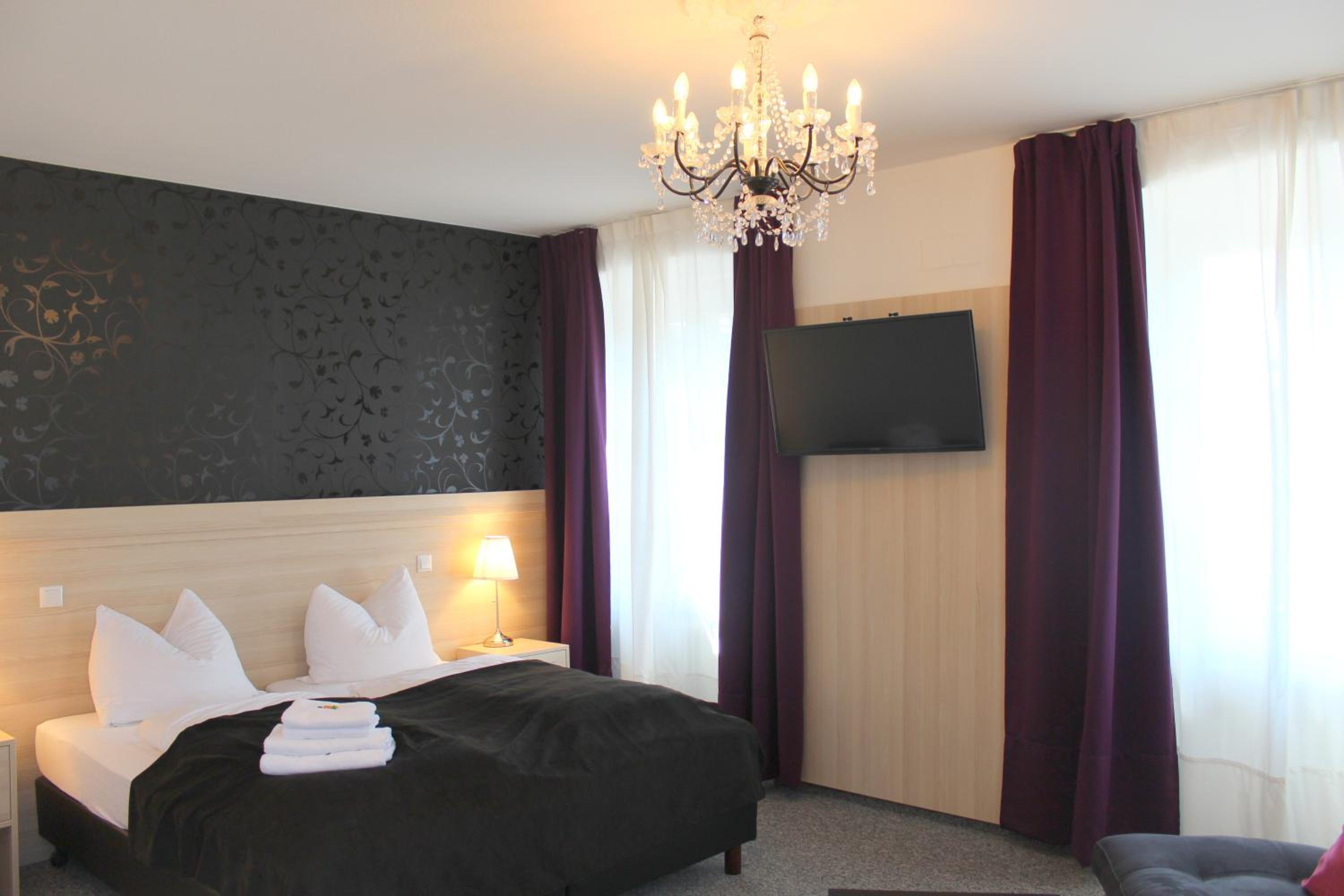 Standard Double Room - Photo 4