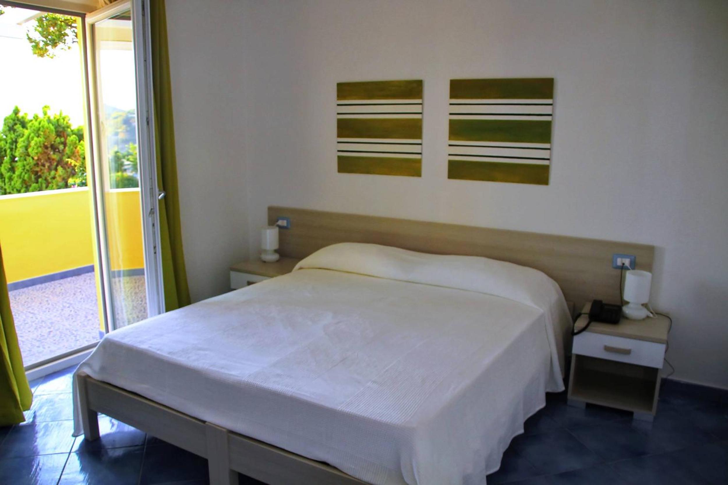 Double Room with Balcony and Sea View