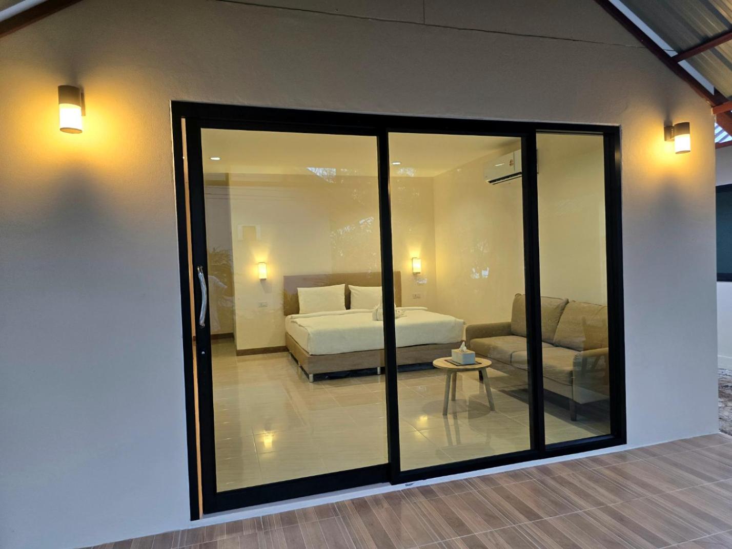 Deluxe Bungalow with Garden View