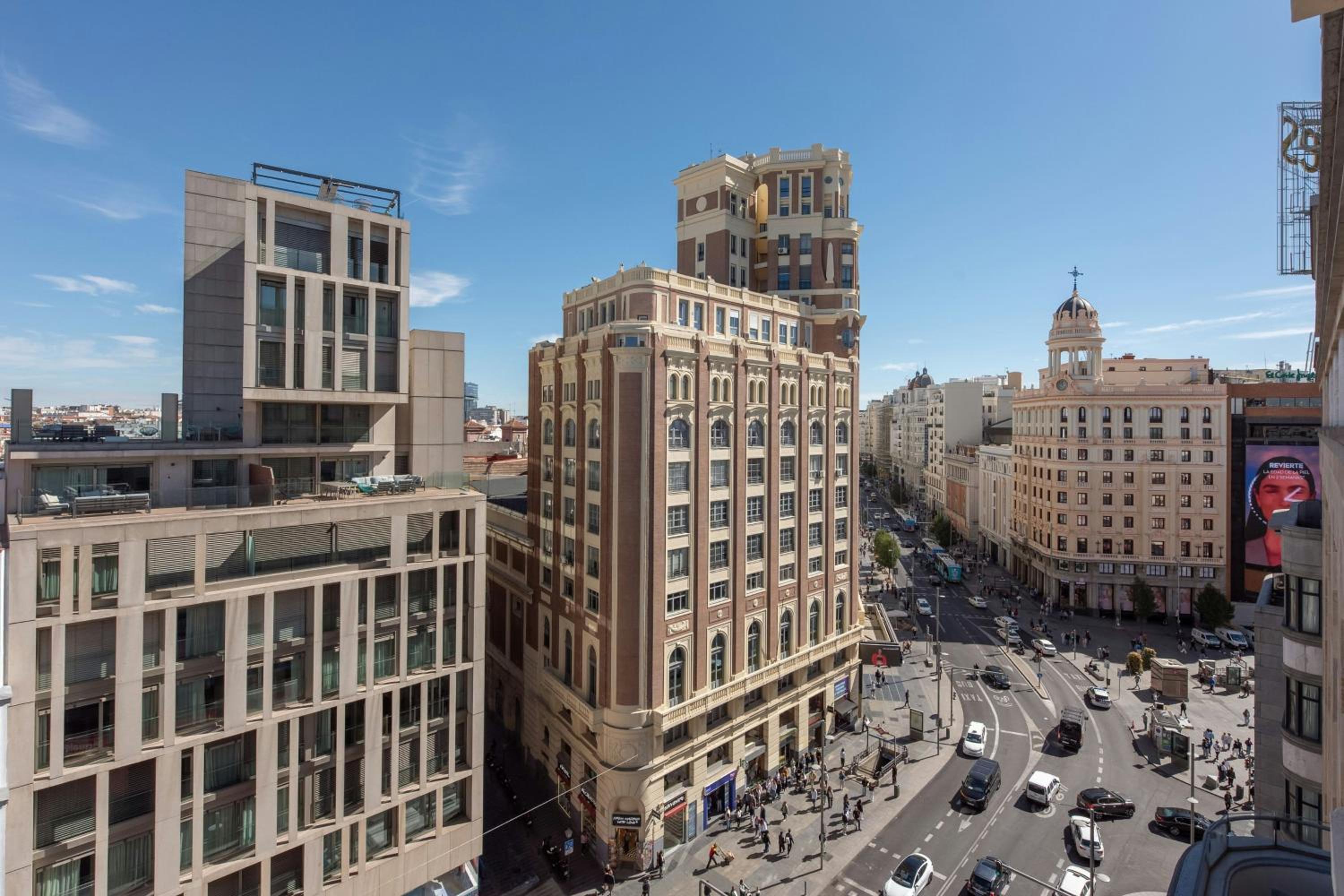 Aloft Queen Room Gran Via View