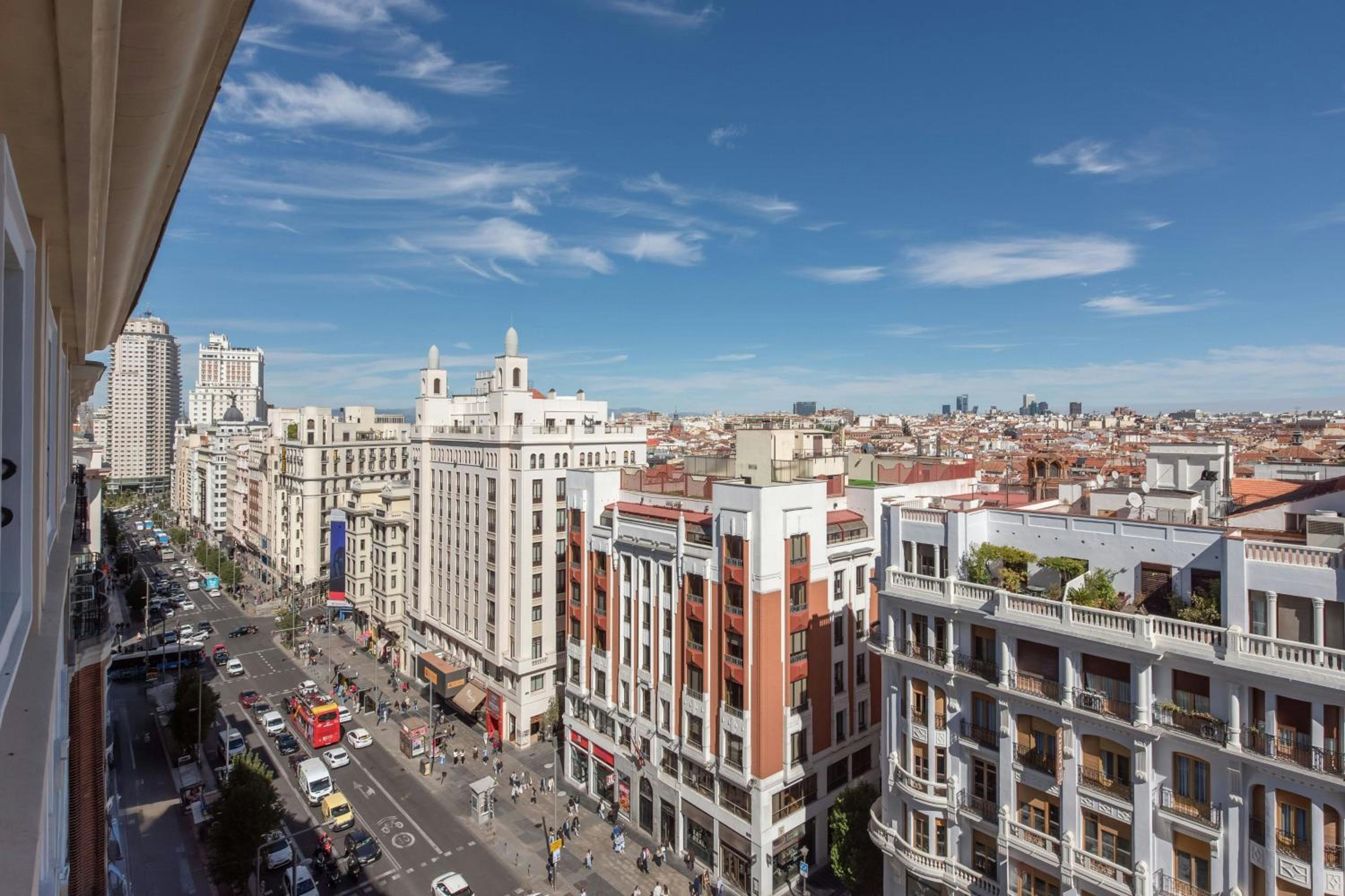 Aloft Queen Room Gran Via View