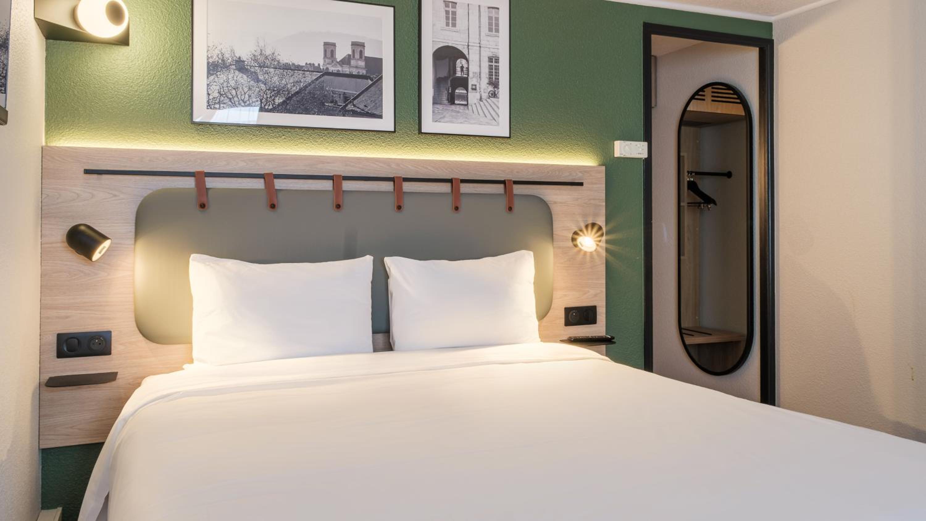 Standard Room - 1 Queen Bed - Photo 1