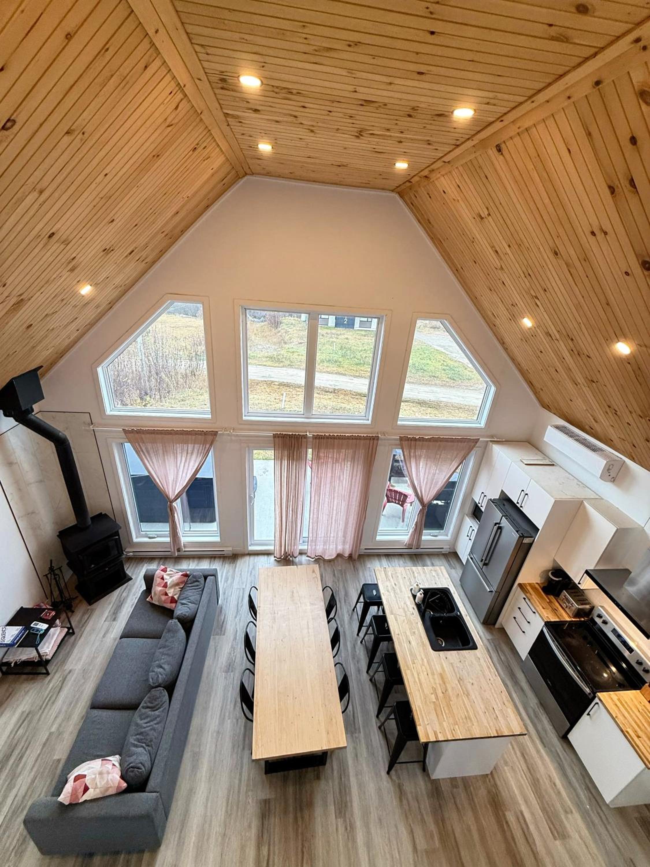 Three-Bedroom Chalet photo 2