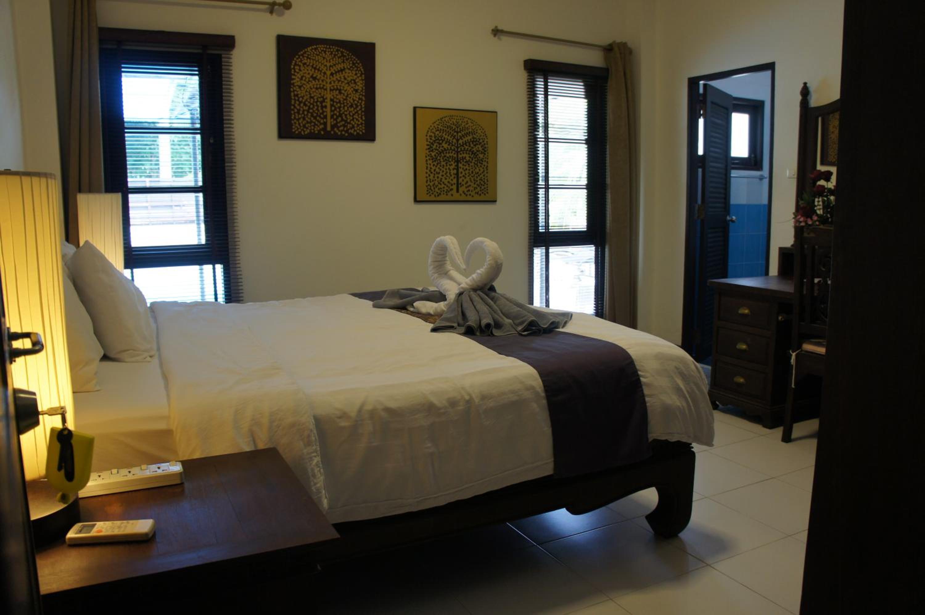 Deluxe King Room - Photo 4