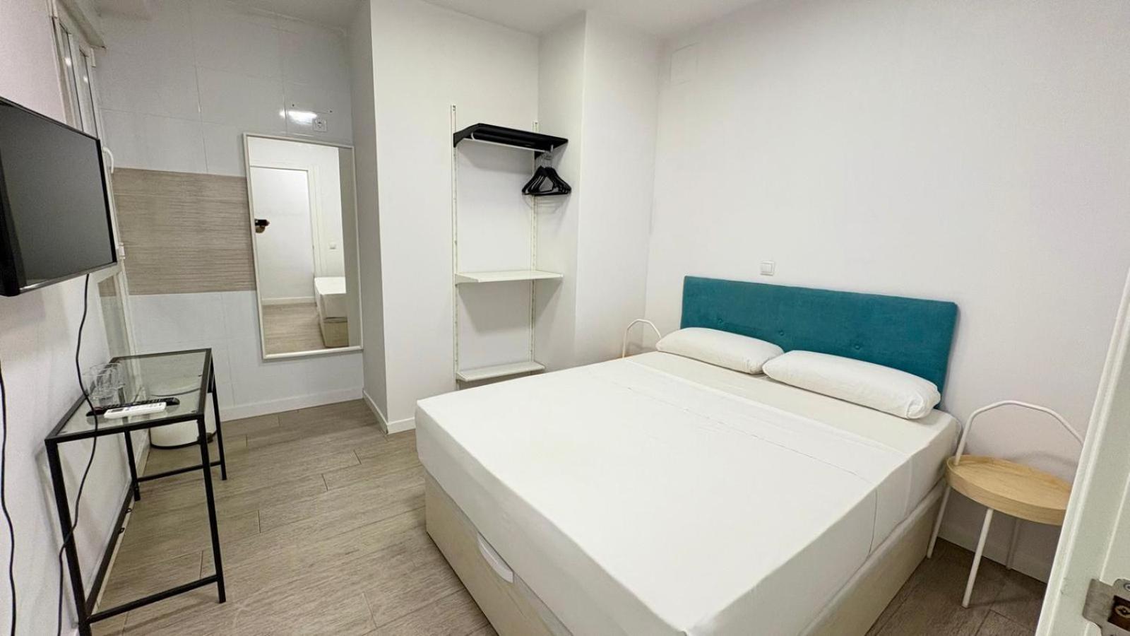 Standard Double Room with Shared Bathroom