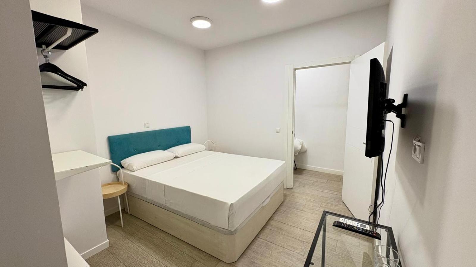 Standard Double Room with Shared Bathroom photo 2